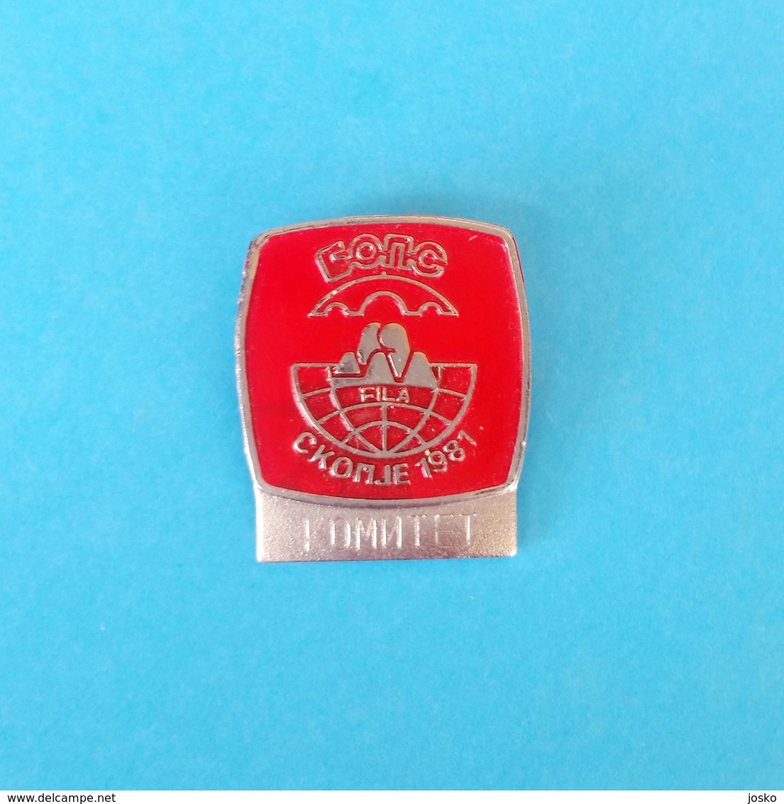 1981 WORLD WRESTLING CHAMPIONSHIPS (FILA) Official Participant Pin Badge "COMMITTEE" .. Lutte Ringen Lotta Lucha Worste - Ringen