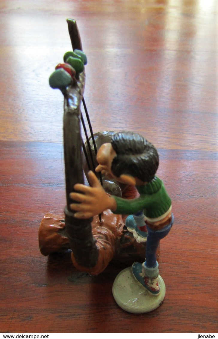 PIXI N°4685 Gaston Et Son Gaffophone Série N°1 Par FRANQUIN - Statuettes En Métal