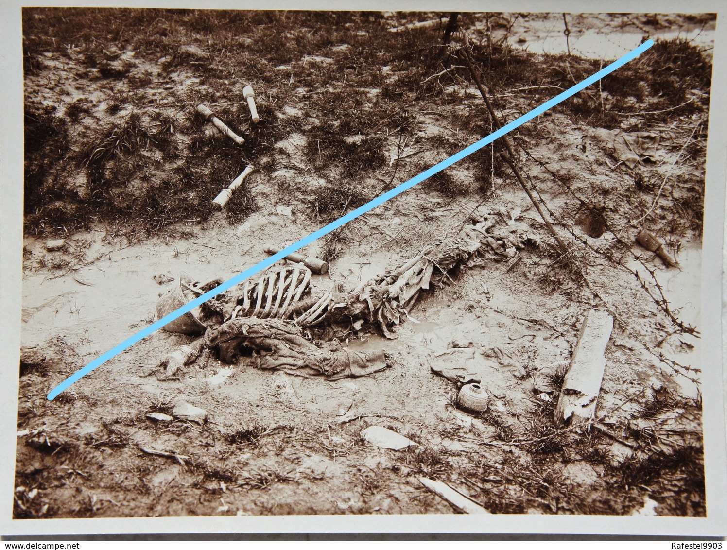 Photo POST MORTEM Dead German Soldier Belgian Front 1918 NIEUWPOORT St Georges IJZER Tranchées Grenade ABL - Guerre, Militaire