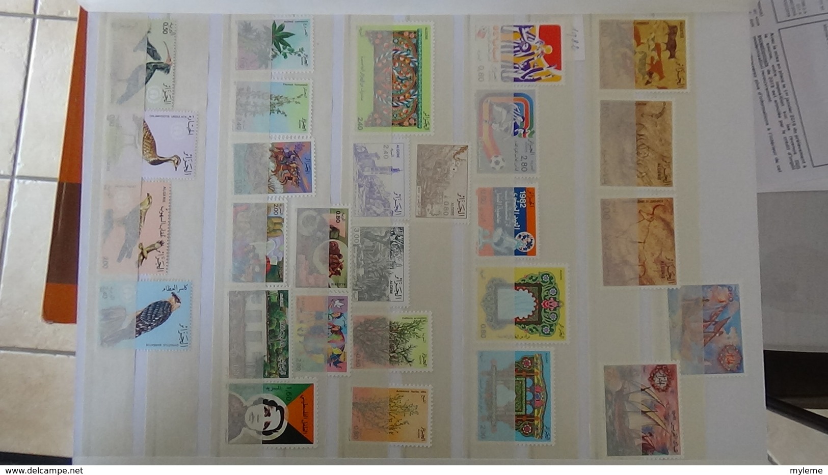 C91 Très belle collection timbres et blocs ** d'Algérie, Bénion et Burkina Fasso dont bonnes petites valeurs !!!