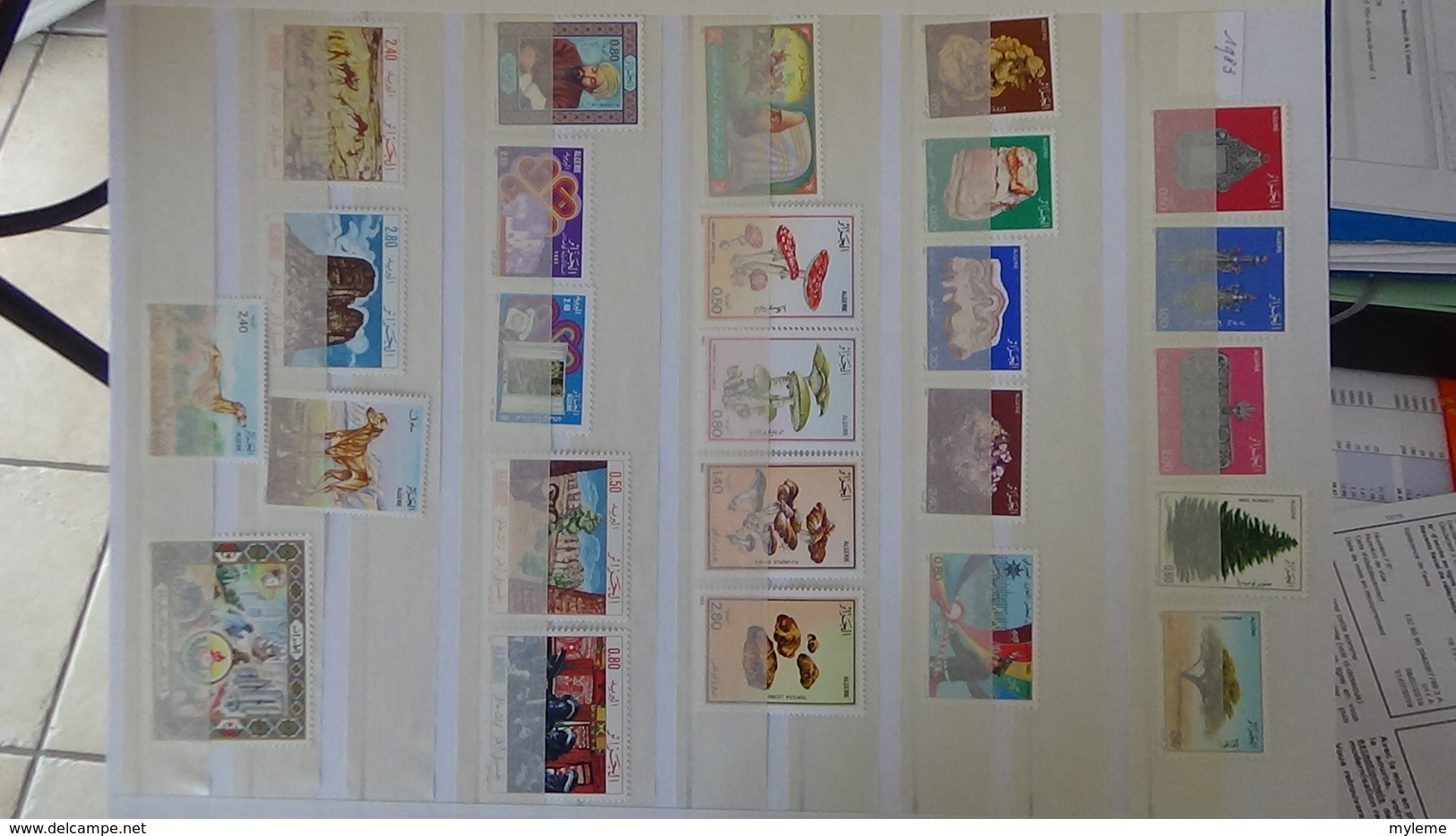 C91 Très belle collection timbres et blocs ** d'Algérie, Bénion et Burkina Fasso dont bonnes petites valeurs !!!