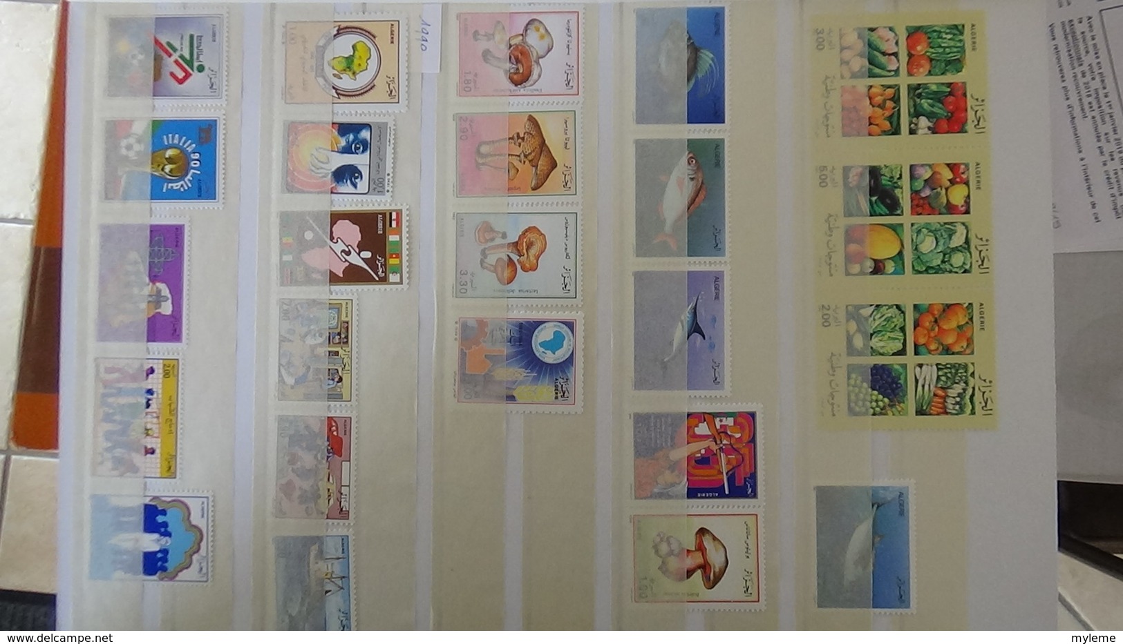 C91 Très belle collection timbres et blocs ** d'Algérie, Bénion et Burkina Fasso dont bonnes petites valeurs !!!