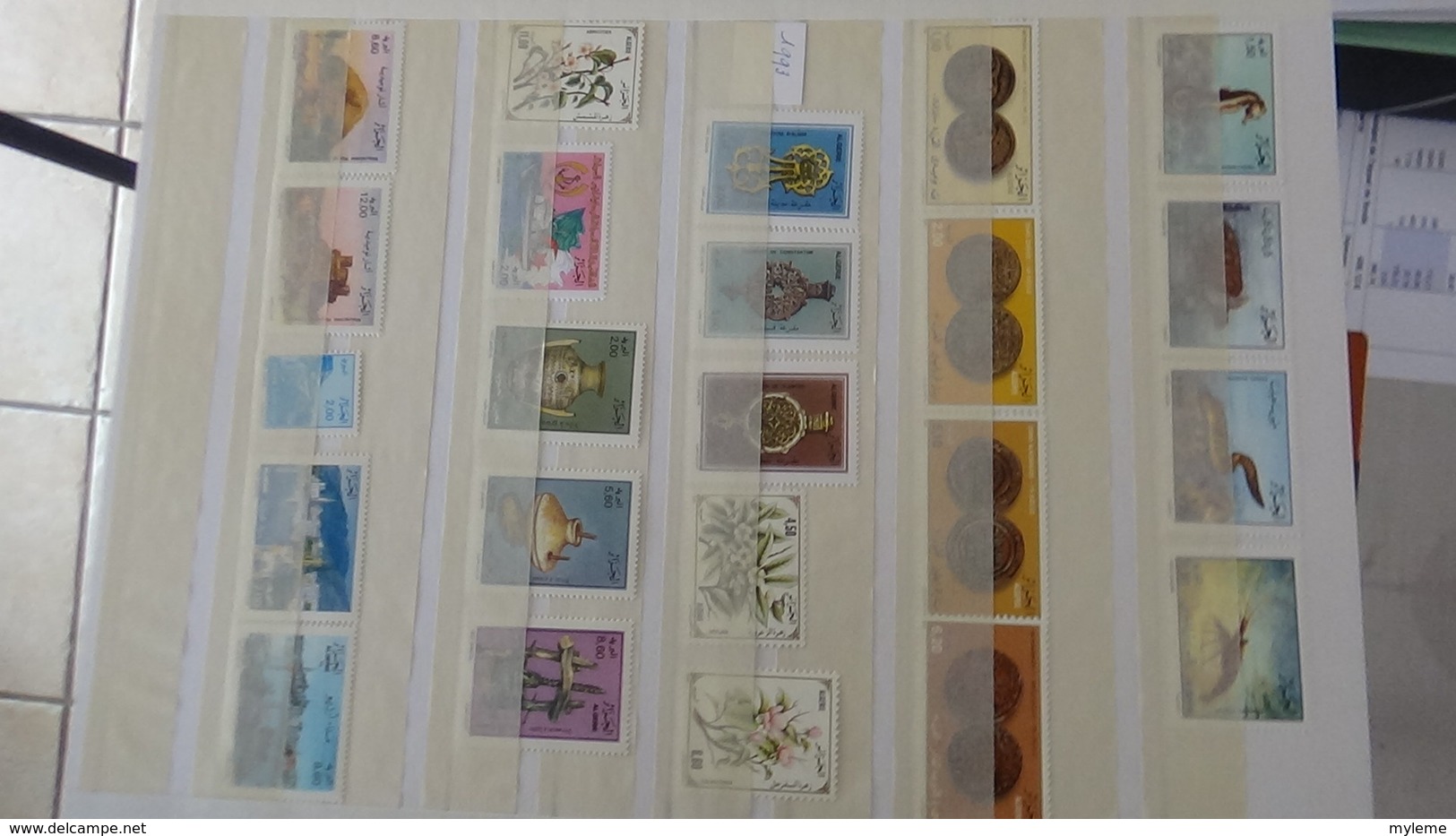 C91 Très belle collection timbres et blocs ** d'Algérie, Bénion et Burkina Fasso dont bonnes petites valeurs !!!