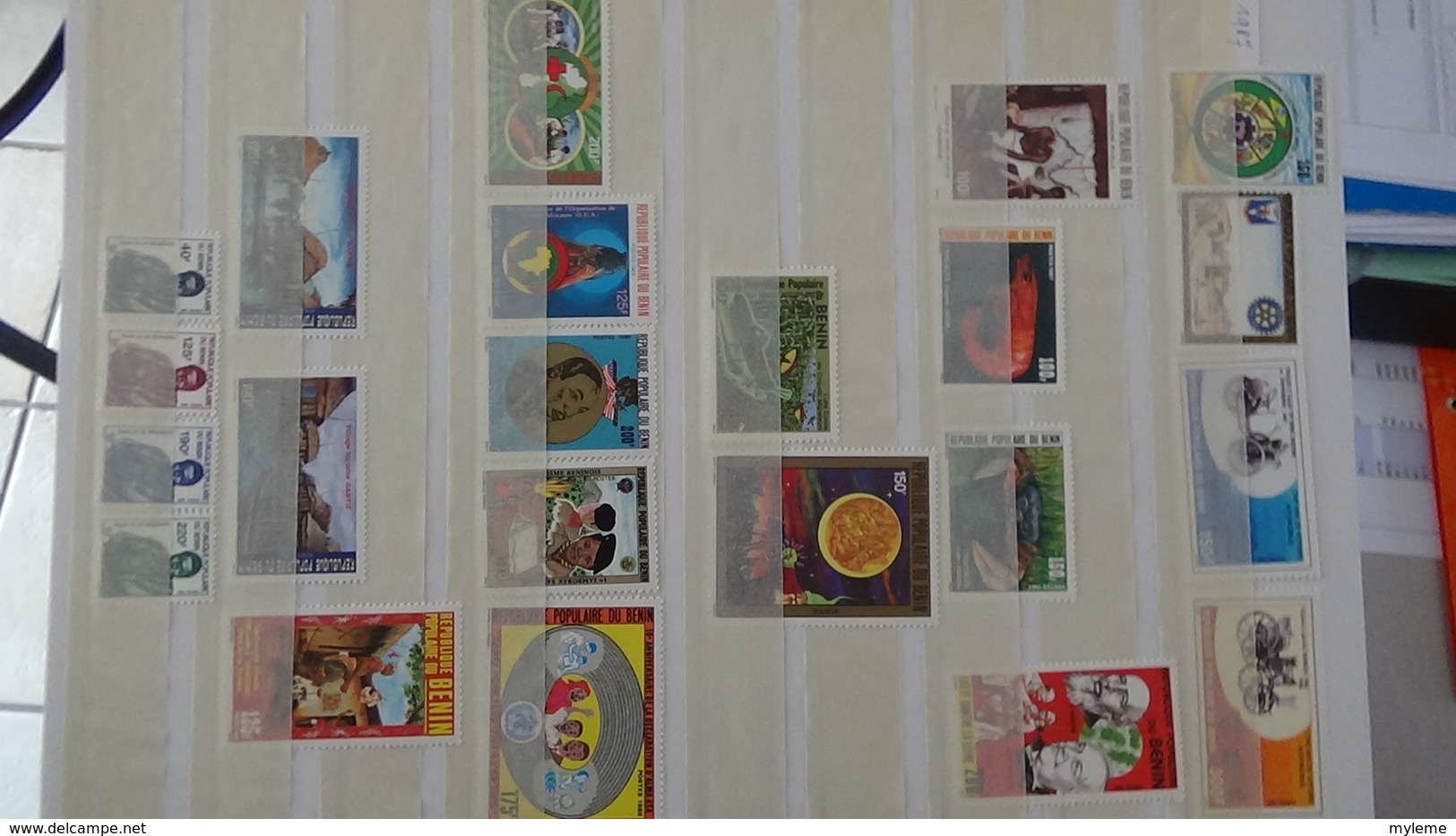 C91 Très belle collection timbres et blocs ** d'Algérie, Bénion et Burkina Fasso dont bonnes petites valeurs !!!