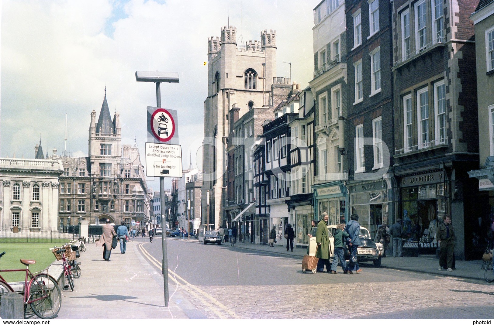 80s STREET SCENE CAMBRIDGE UK ENGLAND AMATEUR 35mm ORIGINAL NEGATIVE Not PHOTO No FOTO - Altri & Non Classificati