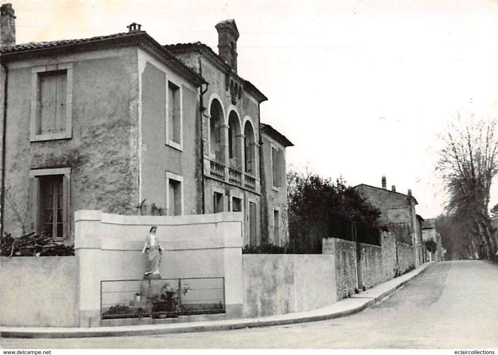 Saint Bauzille De Putois       34       Rue Et Statue De La Vierge      10x15     (voir Scan) - Andere & Zonder Classificatie