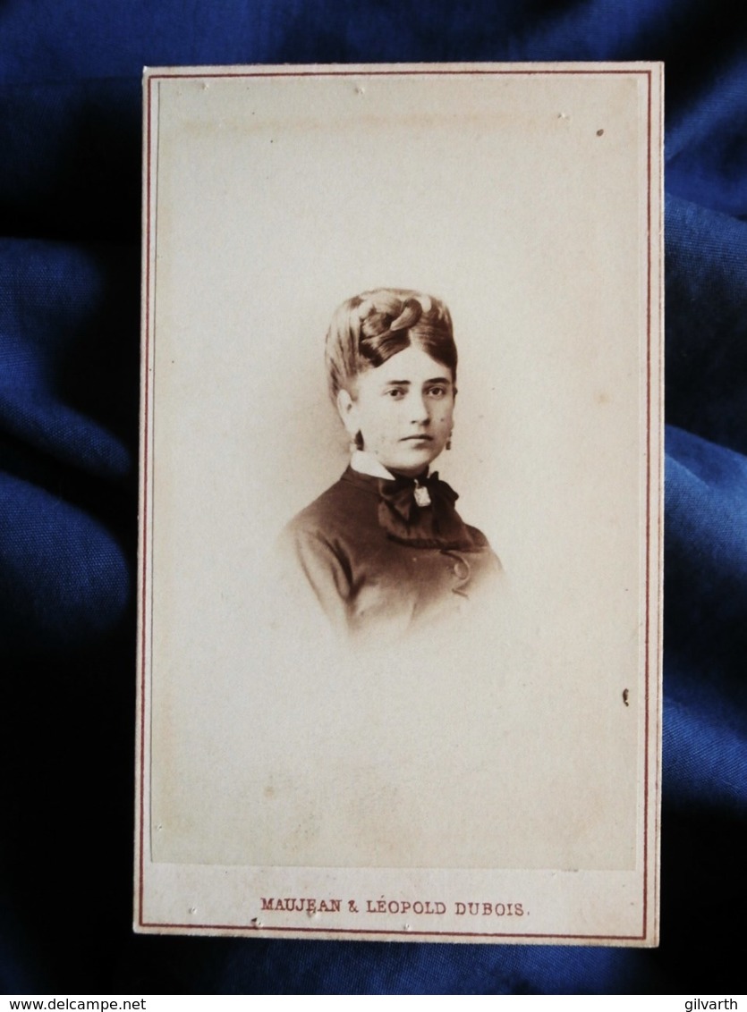 Photo CDV Léopold Dubois à Paris - Second Empire Portrait Nuage Jeune Femme, Jolie Coiffure, Circa 1865 L498M - Anciennes (Av. 1900)