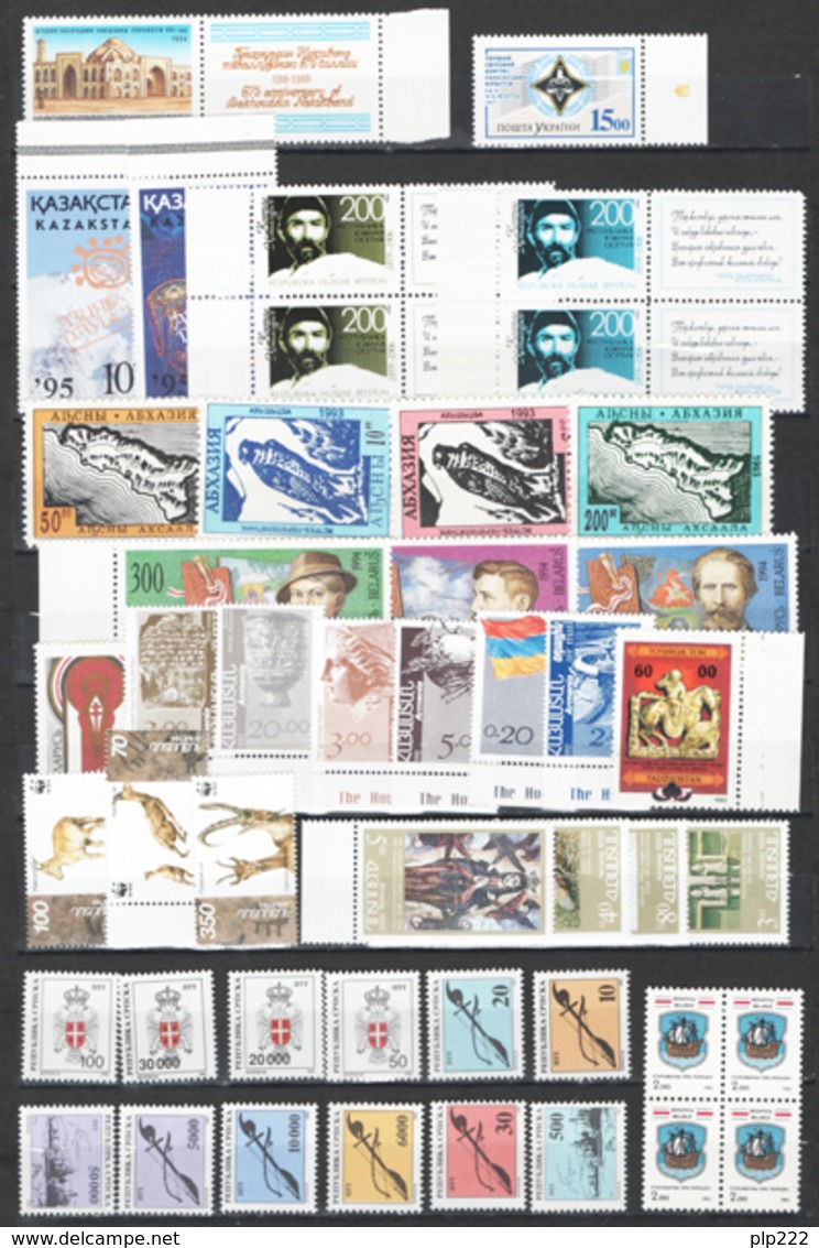 Mondiali 2500 francobolli differenti , sciolti e blocchi . Gomma integra **/MNH VF/F