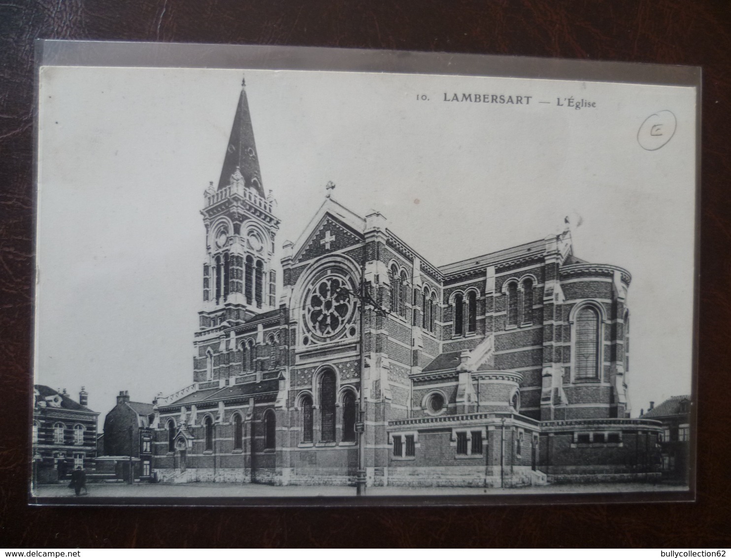 LAMBERSART    L'église        édit: E.L.D. - Lambersart