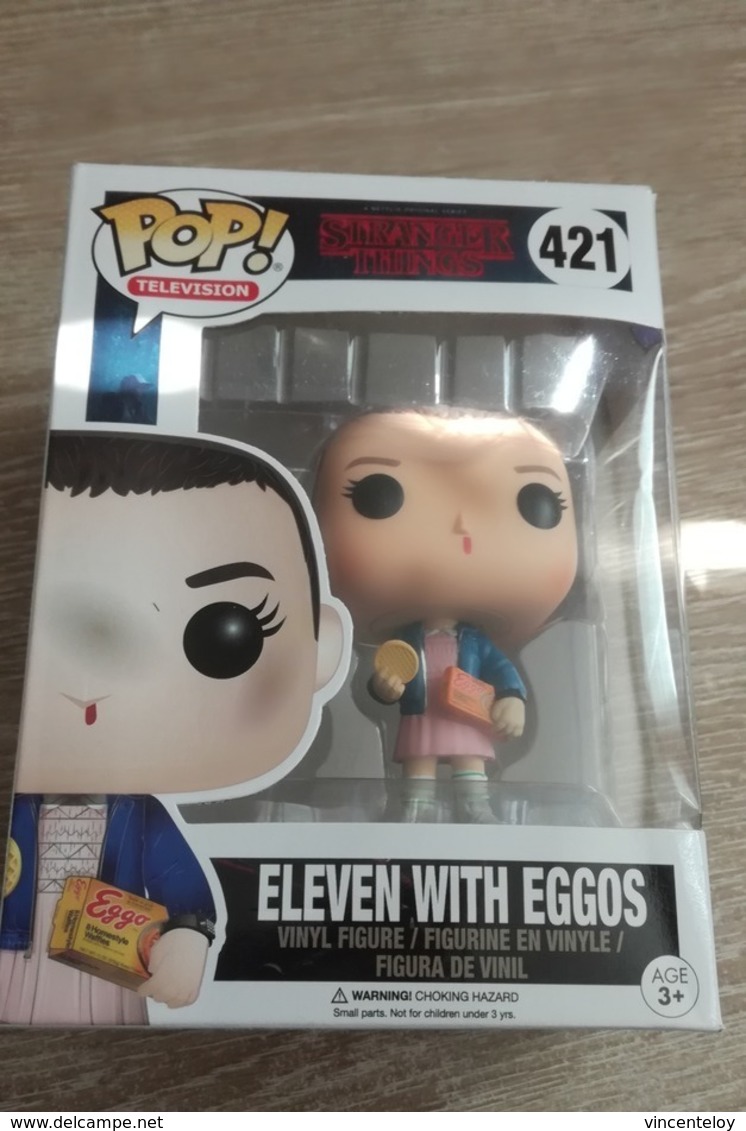 Figurine POP Numero 421 STRANGER THINGS Avec Boite   en L Etat Sur Les Photos - Other & Unclassified