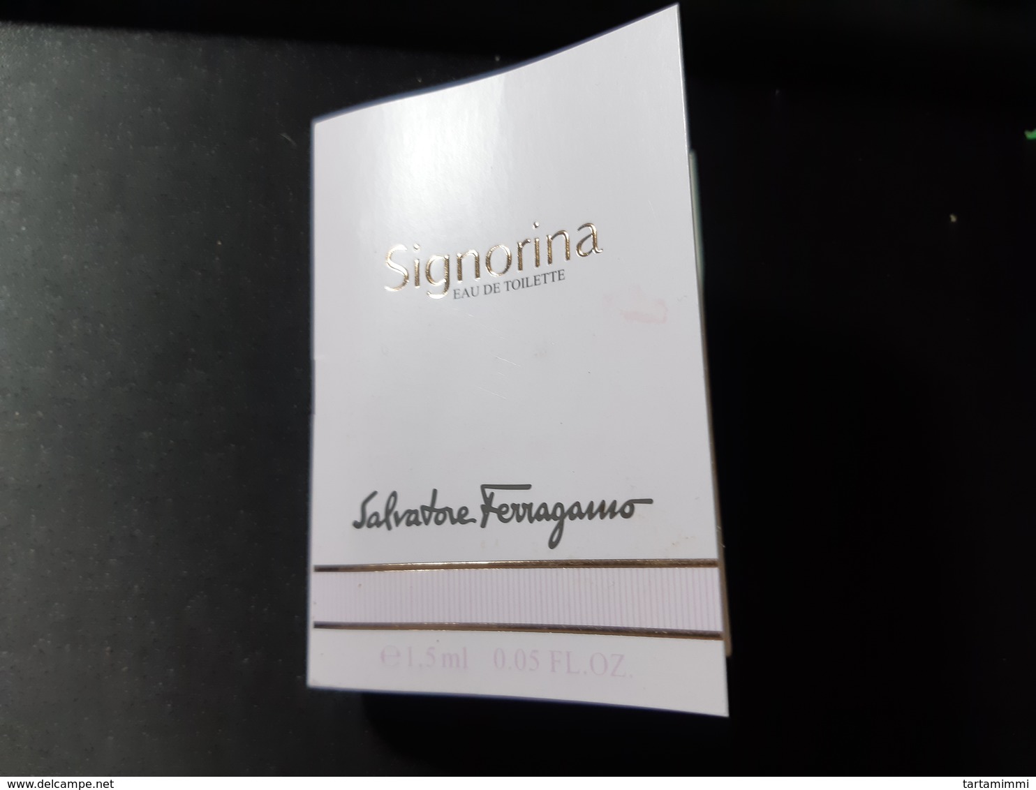 Campione Echantillon Parfum Salvatore Ferragamo Signorina - Echantillons (tubes Sur Carte)