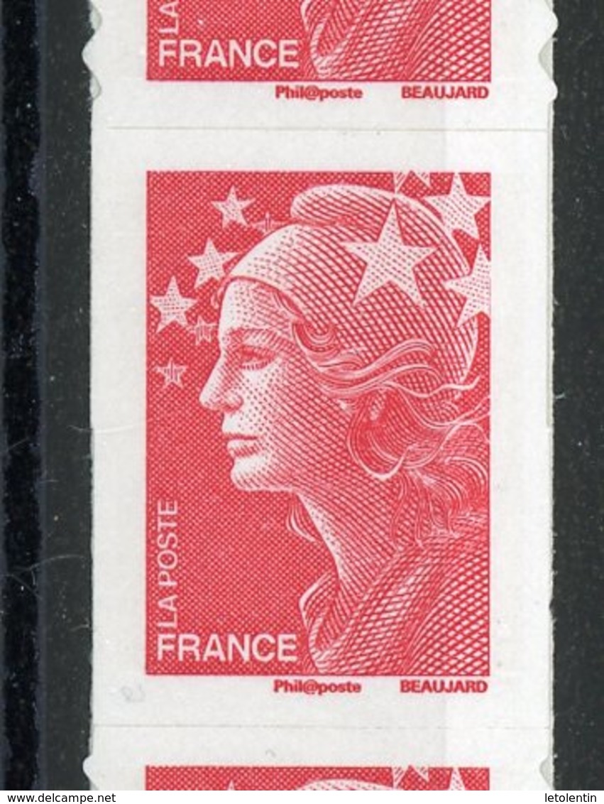 - TVP ROUGE MARIANNE DE BEAUJARD NON DENTELÉ TENANT À DENTELÉ DANS BANDE DE 4 HAUT DE F. - N° Yvert ADHESIF 590 ** - Unused Stamps