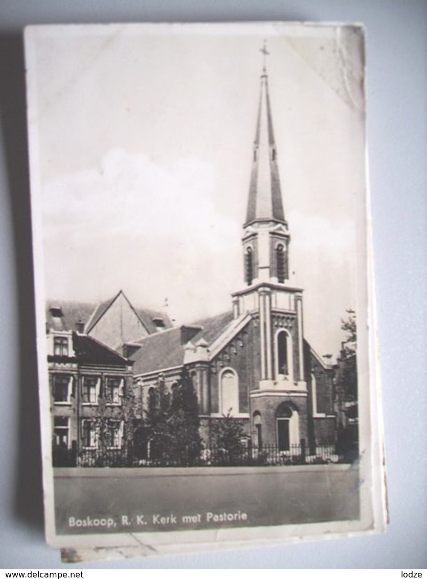 Nederland Holland Pays Bas Boskoop Met RK Kerk En Pastorie - Boskoop