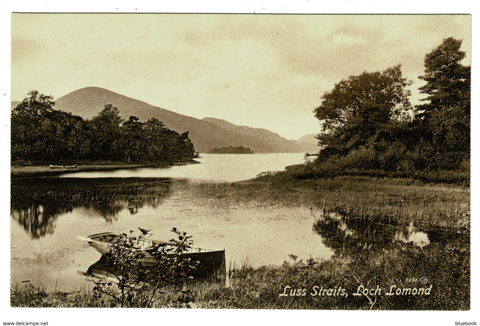 Ref 1358 - 2 X Postcards - Luss Straits & Loch Lomond - Scotland - Dunbartonshire