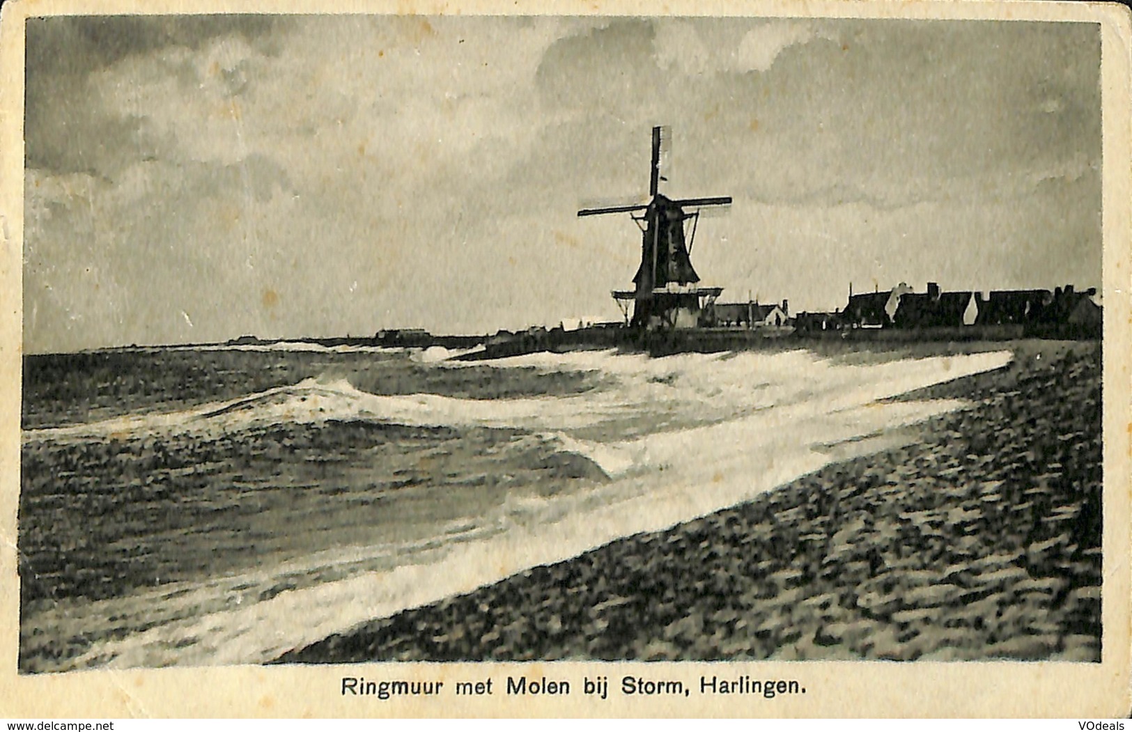 027 583 - CPA - Pays-Bas - Harlingen - Ringmuur Met Molen Bij Storm - Harlingen