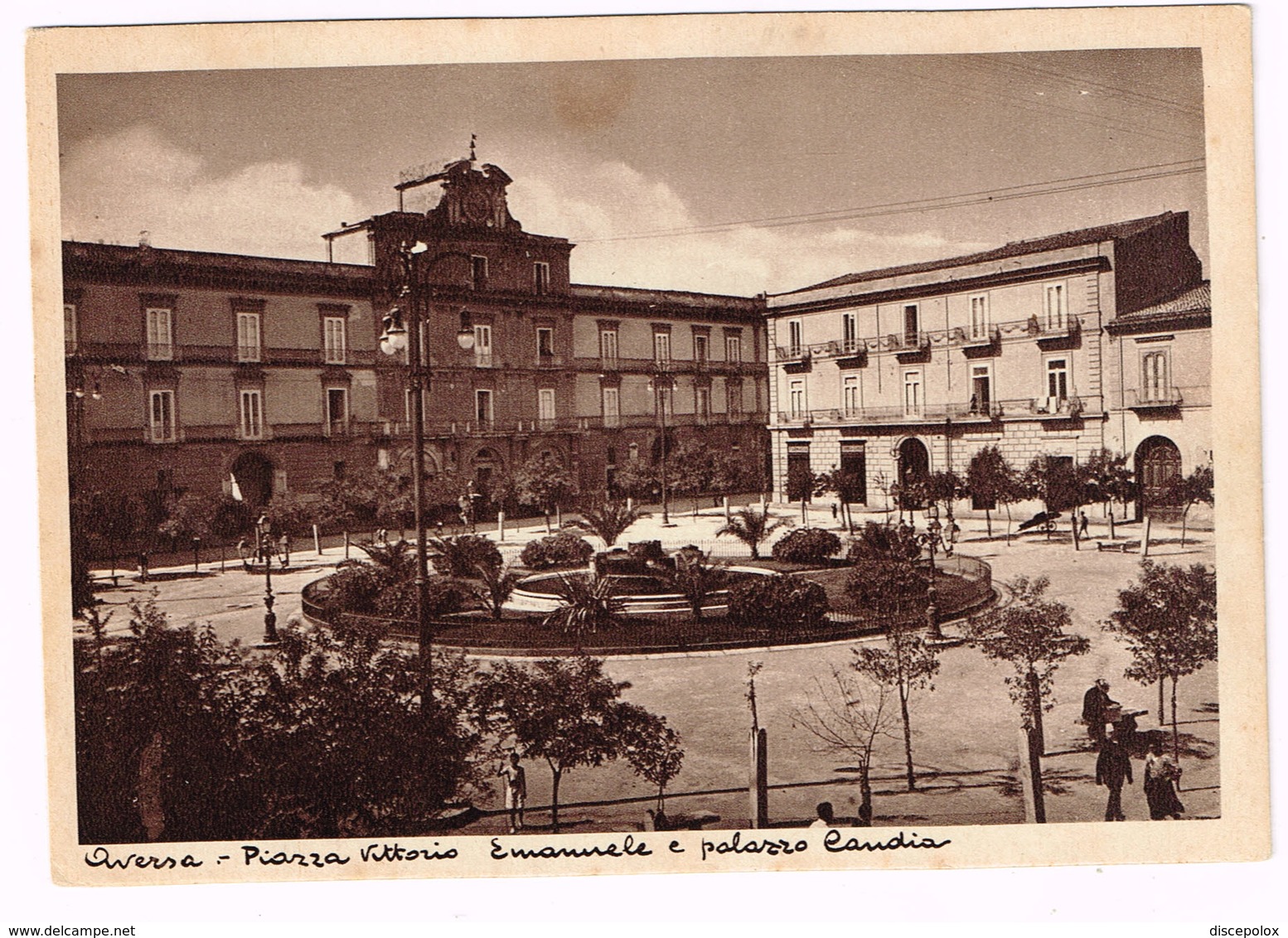 XW 1990 Aversa (Caserta) - Piazza Vittorio Emanuele E Palazzo Candia / Non Viaggiata - Aversa