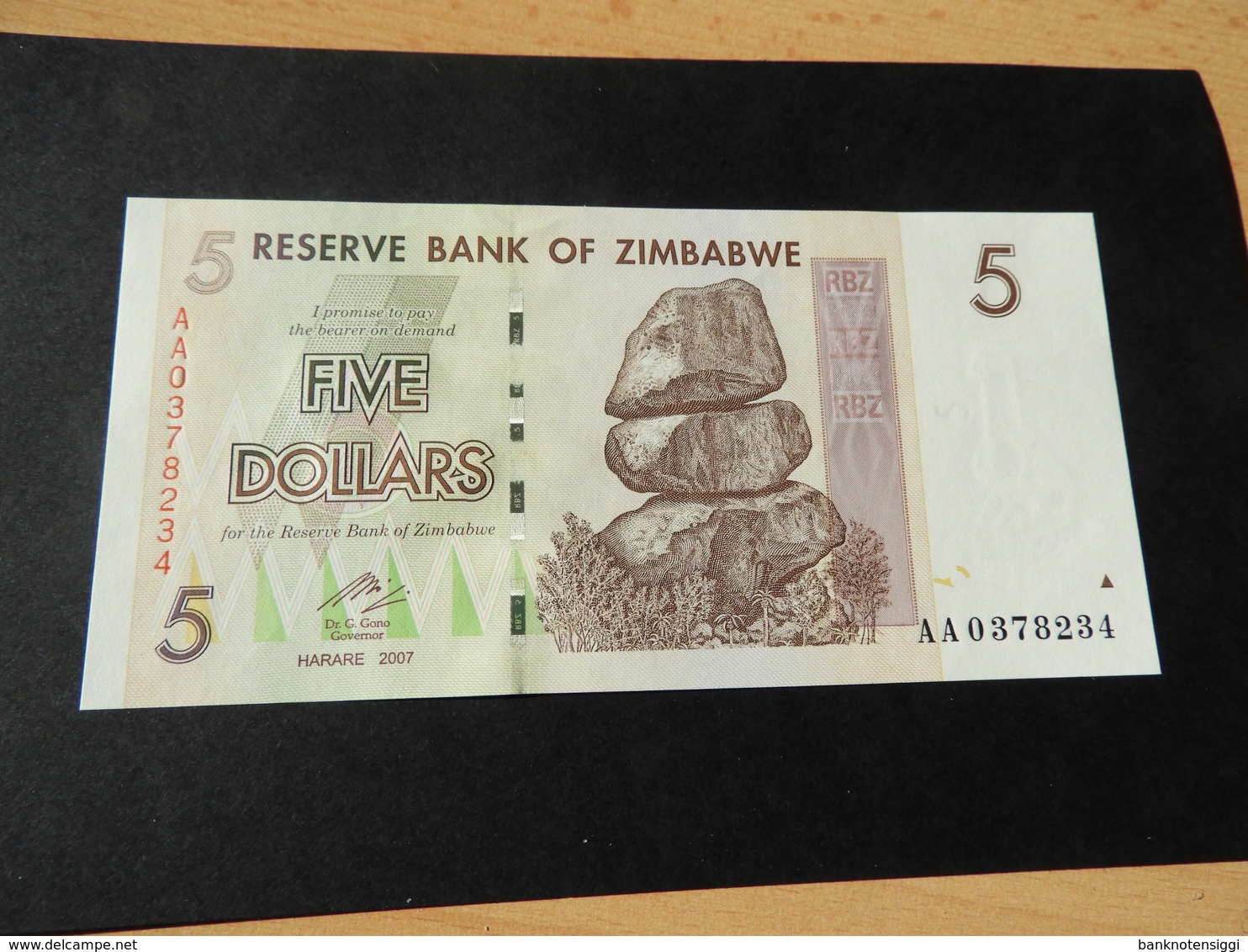 Bank Of Simbabwe 5 Dollars 2007 - Zimbabwe