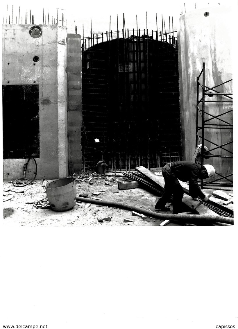 Saclay CEA 27 Photos Originales Prof. 18x24 Construction Bâtiment Réacteur Entre Janvier Et Mai 1977 - Altri & Non Classificati