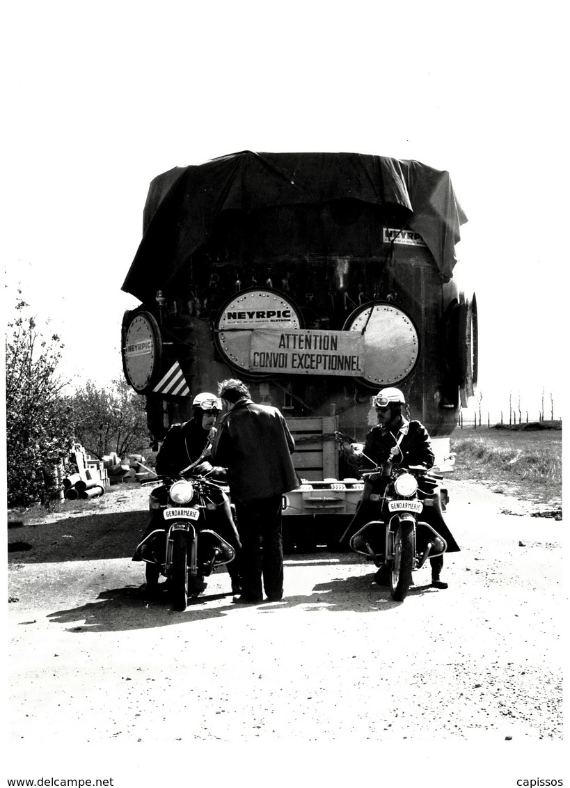 Saclay CEA 27 photos originales prof. 18x24 construction bâtiment réacteur entre janvier et mai 1977