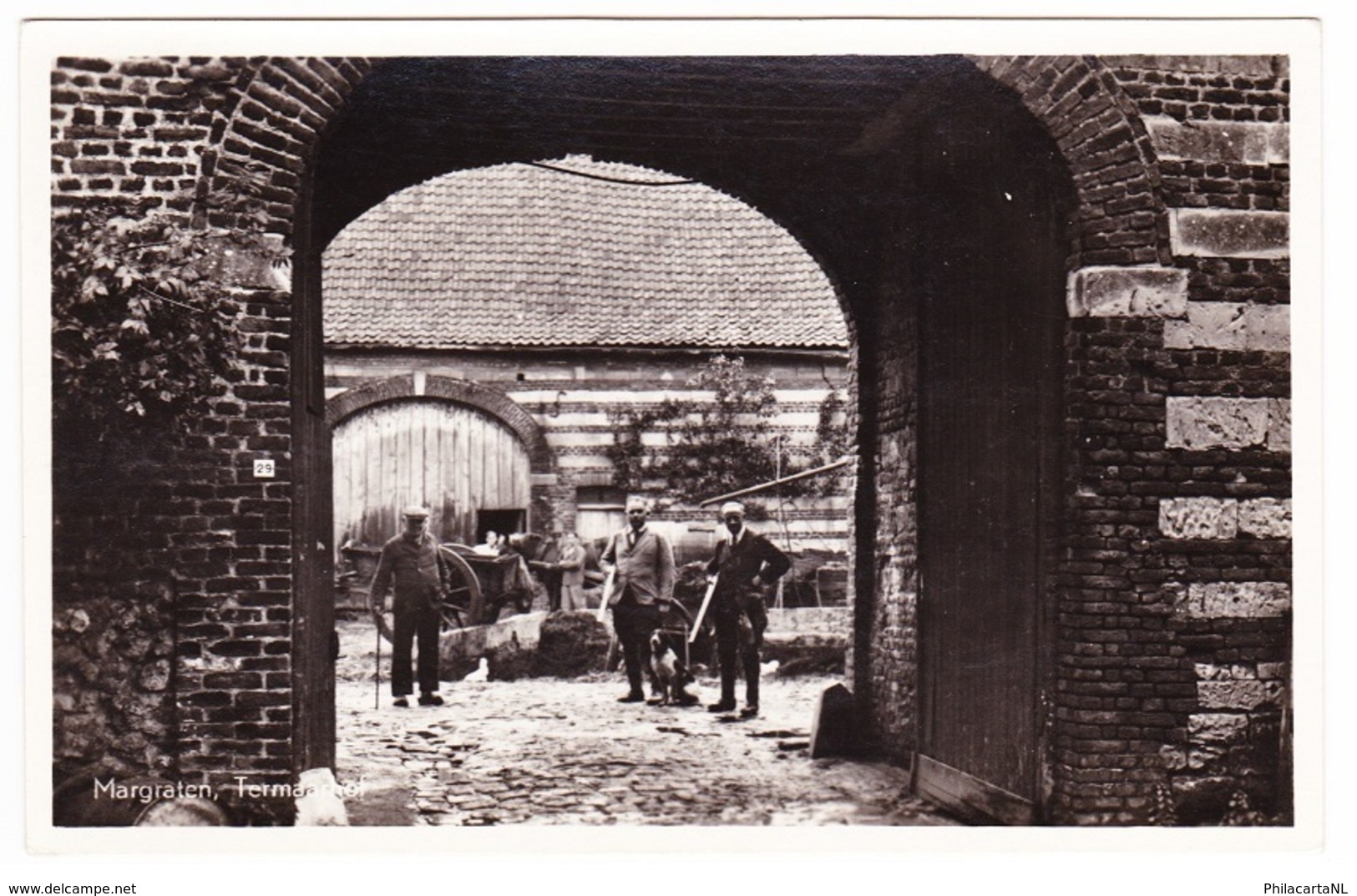 Margraten - Termaarhof Met Volk - 1947 - Margraten