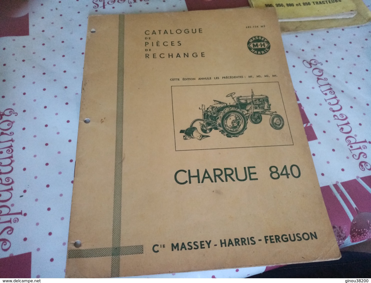 CATALOGUE DE PIÈCES DE RECHANGE CHARRUE DE 840 - Tractors