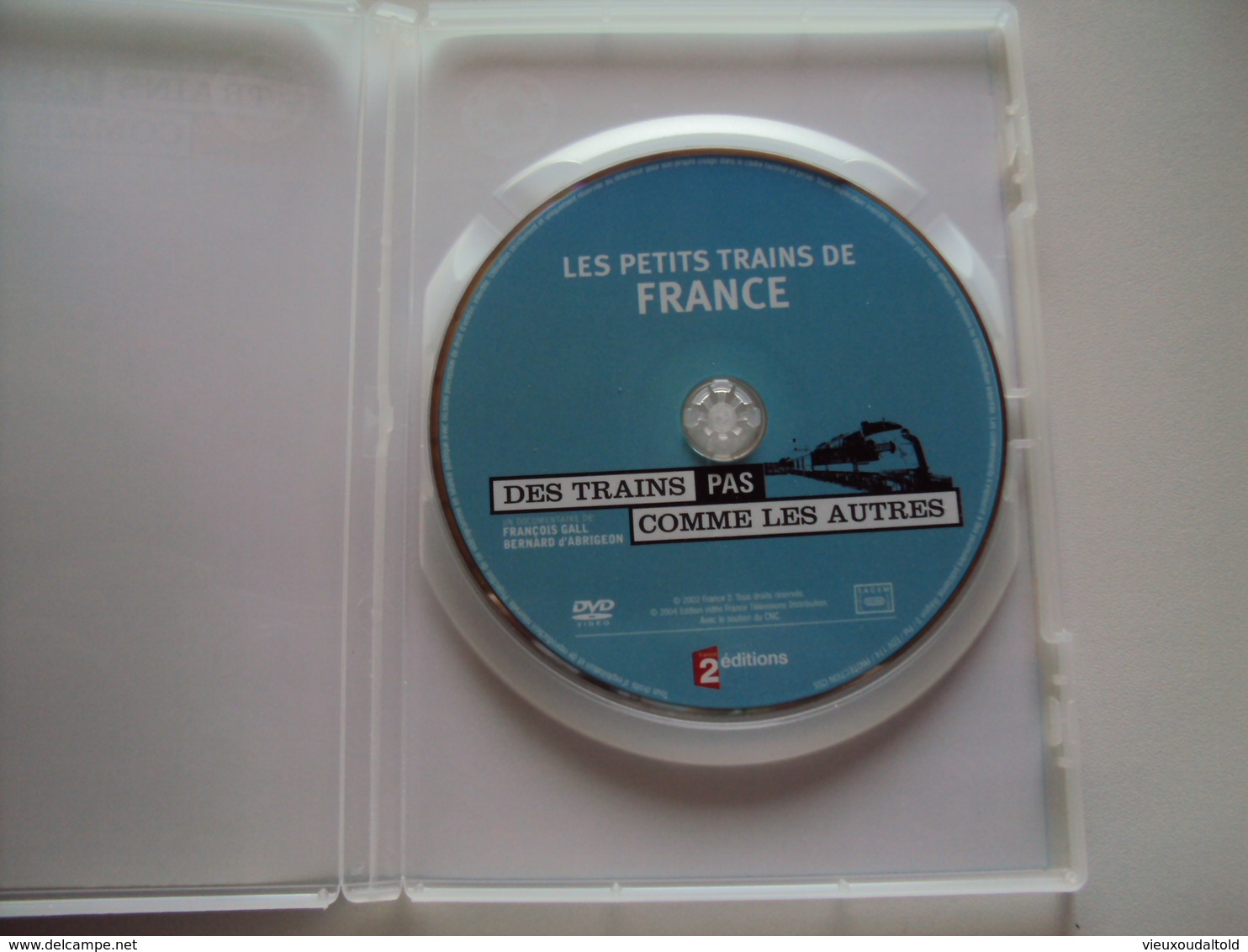 DVD  DES TRAINS  PAS COMME LES AUTRES  Vu Sur  France2   LES PETITS TRAINS DE FRANCE - Viajes