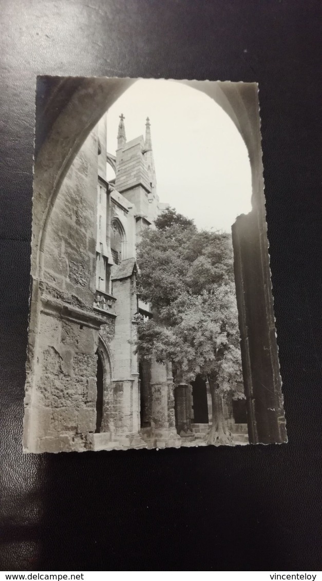 CARTE POSTALE Narbonne Le Cloitre De La Cathédrale Saint Just En L'état Sur Les Photos En L'état Sur Les Photos - Narbonne