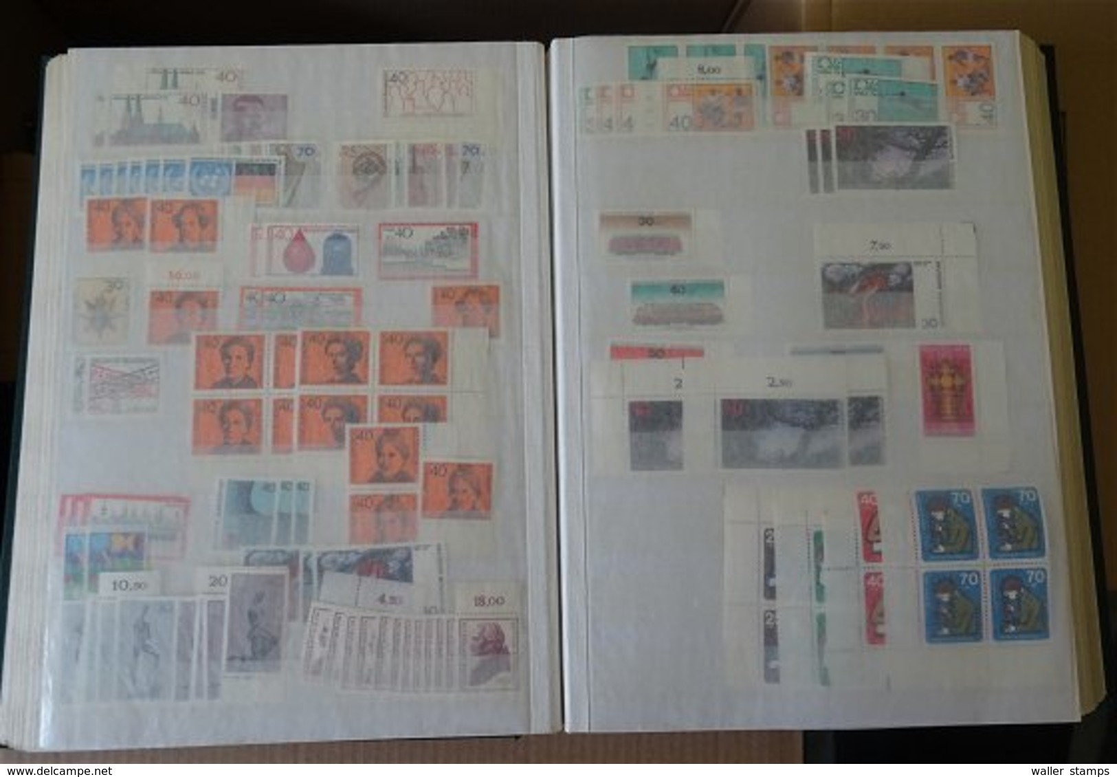 Lot With Stamps FREE SCHIPPING IN THE EUROPEAN UNION