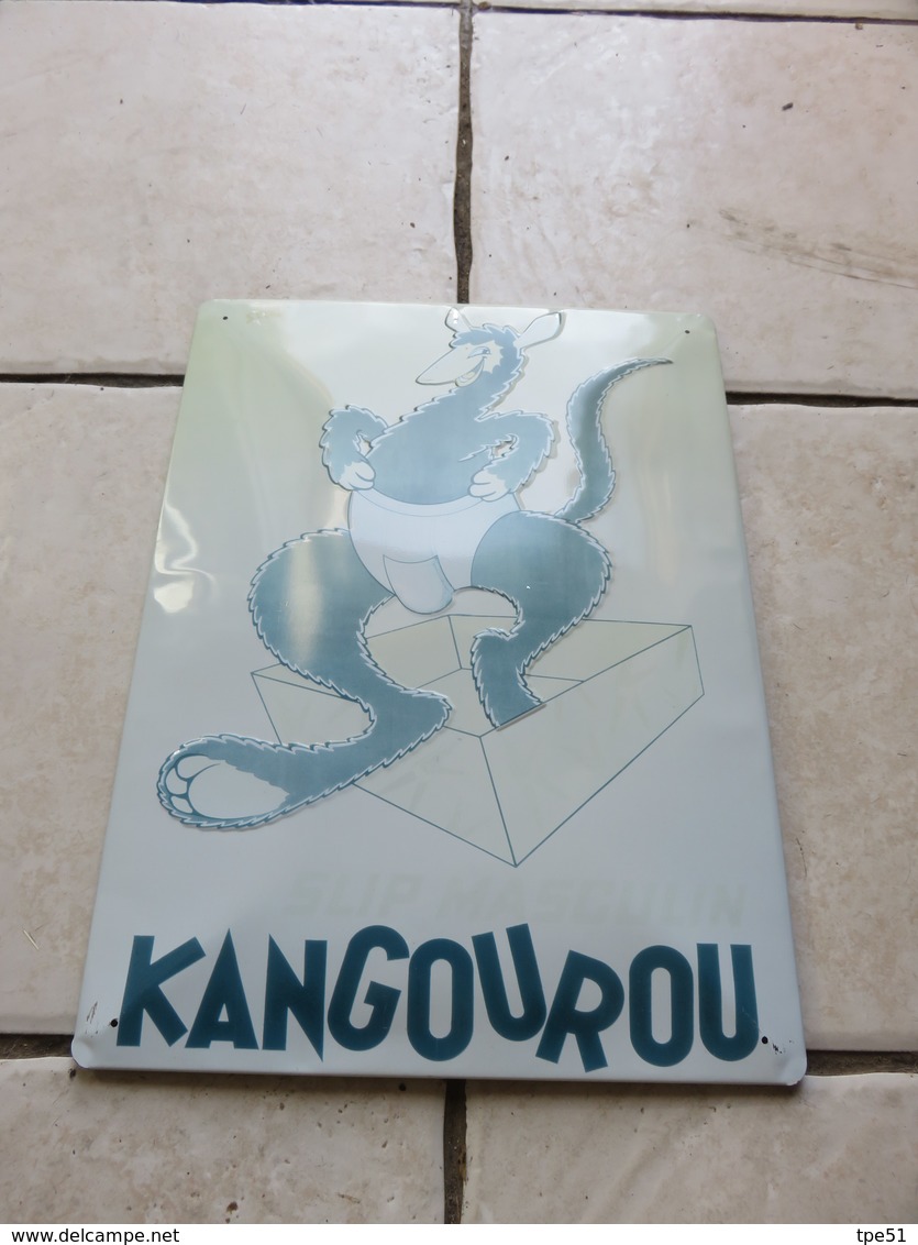 Plaque Publicitaire Vintage Editions Clouet En Métal 30 X 40 Cm Kangourou - Tin Signs (after1960)