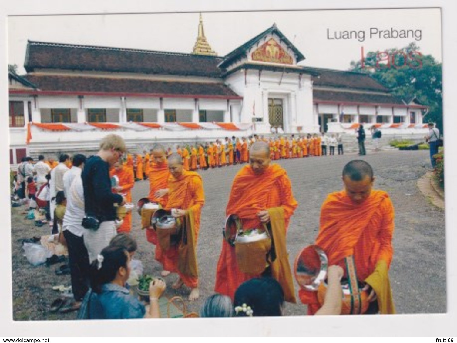 LAOS - AK 379758 Vang Viang - Morning Alms At Luang Prabang - Laos
