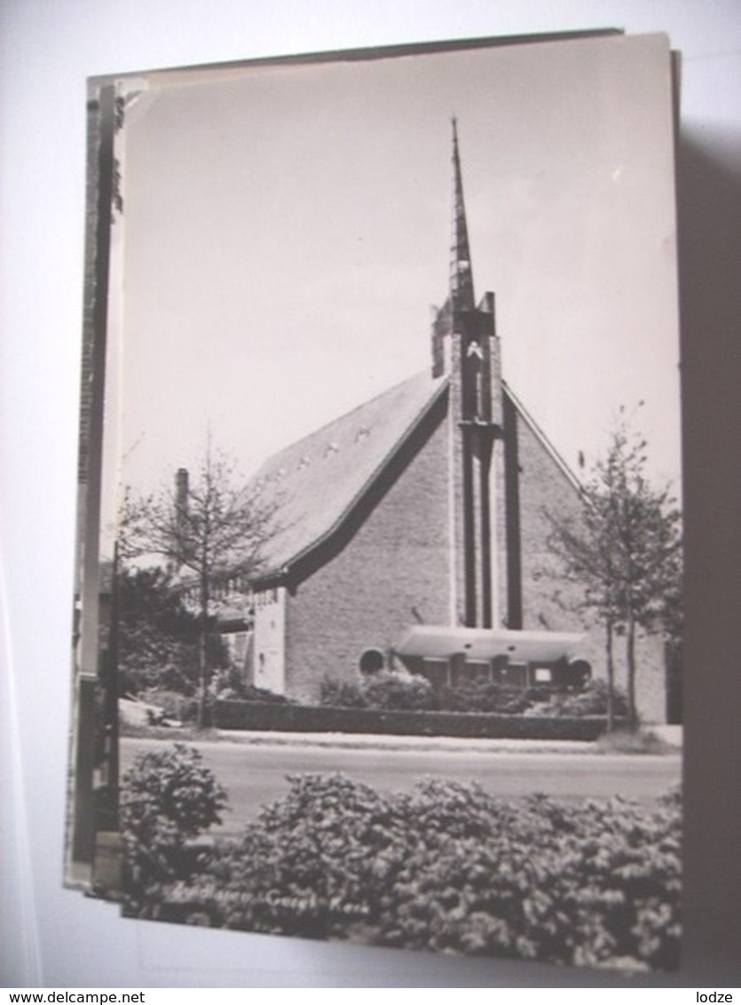 Nederland Holland Pays Bas Zuidlaren Met Gereformeerde Kerk - Zuidlaren