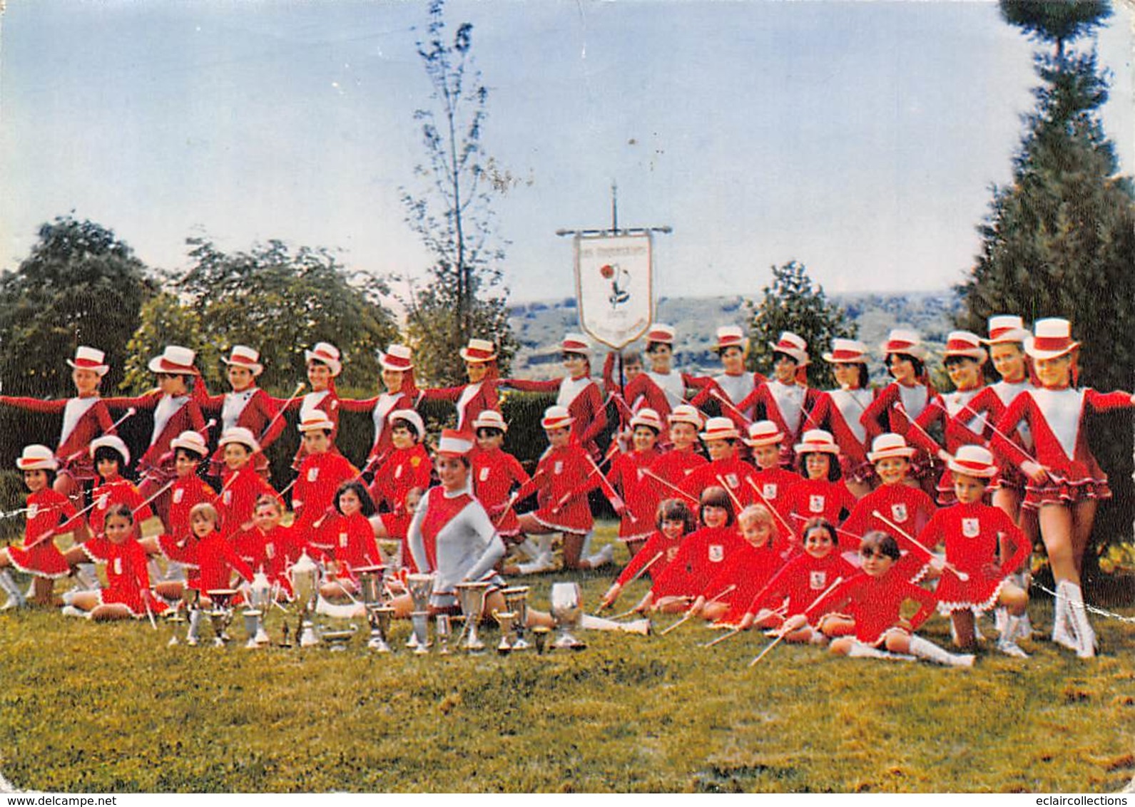 Saint Just Chaleyssin    38      Groupe De Majorettes: Les Coquelicots    10x15    (voir Scan) - Sonstige & Ohne Zuordnung