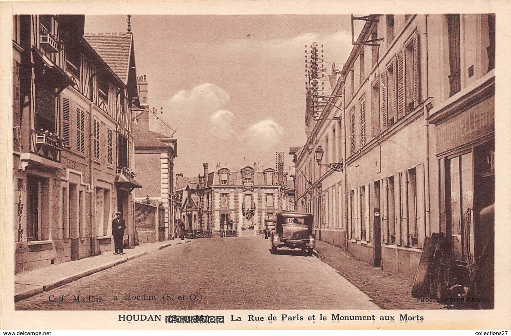78-HOUDAN-RUE DE PARIS ET LE MONUMENT AUX MORTS - Houdan