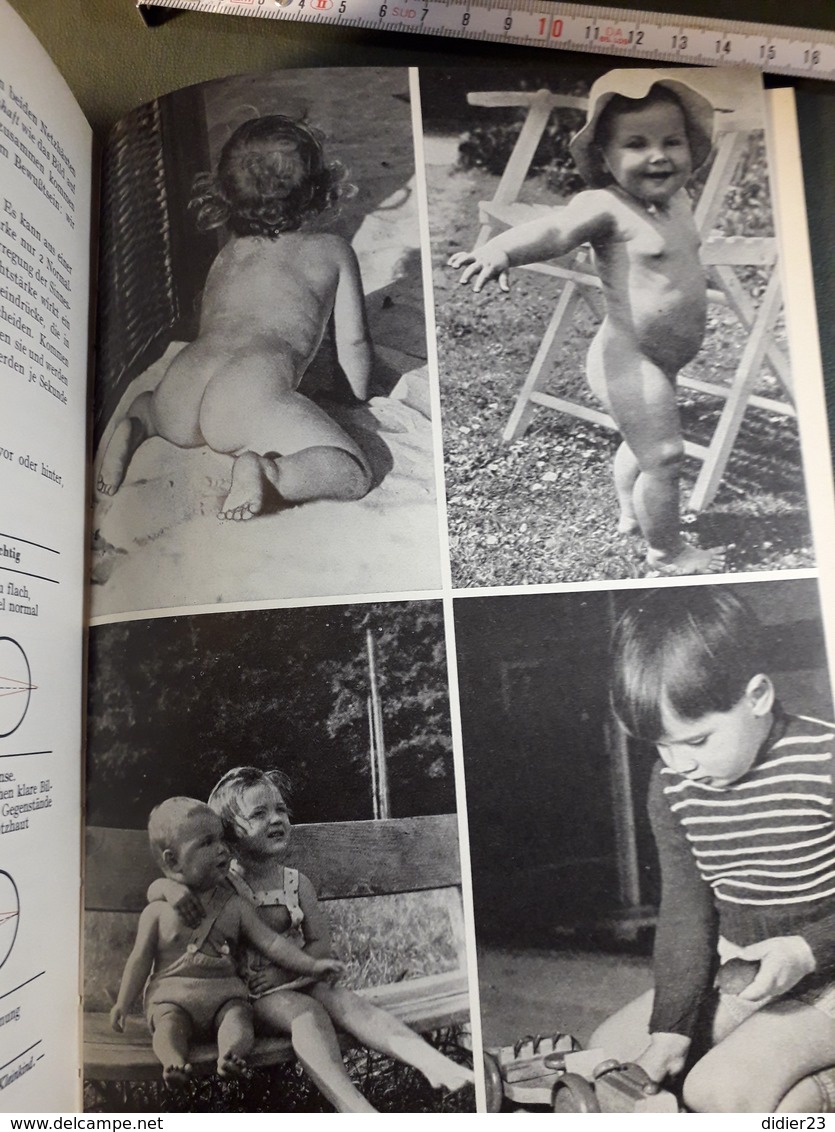 LIVRE ALLEMAND D'ANATOMIE  PHOTO DE TENNIS JAVELOT ANNEAU Athlétisme  ENFANT AVEC JOUET EN BOIS MENCHENKUNDE - Medicina & Salute