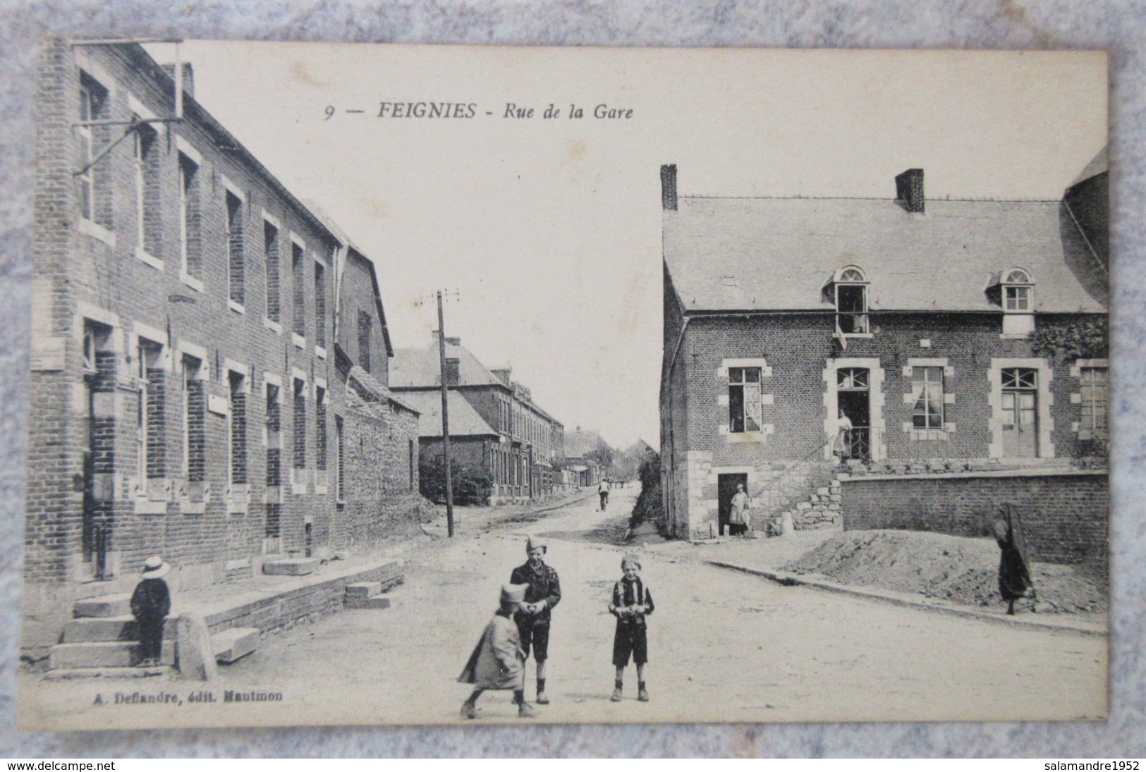 59 . CPA Feignies - Rue De La Gare - Feignies