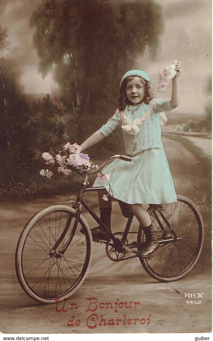 Charleroi Un Bonjour  Fillette Cycliste 1913 - Charleroi