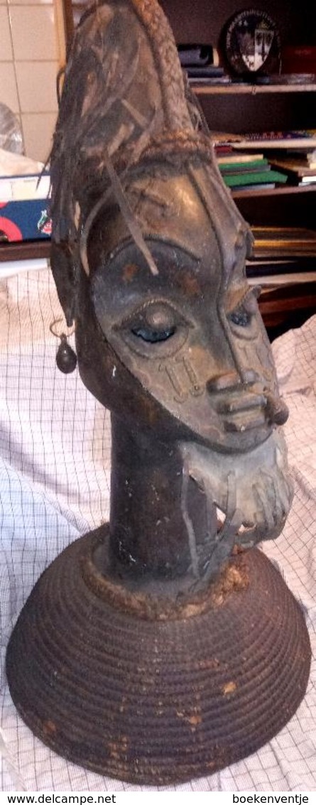 Afrikaans Hoofdmasker In Brons Van Man (koning) Met Baard - Art Africain