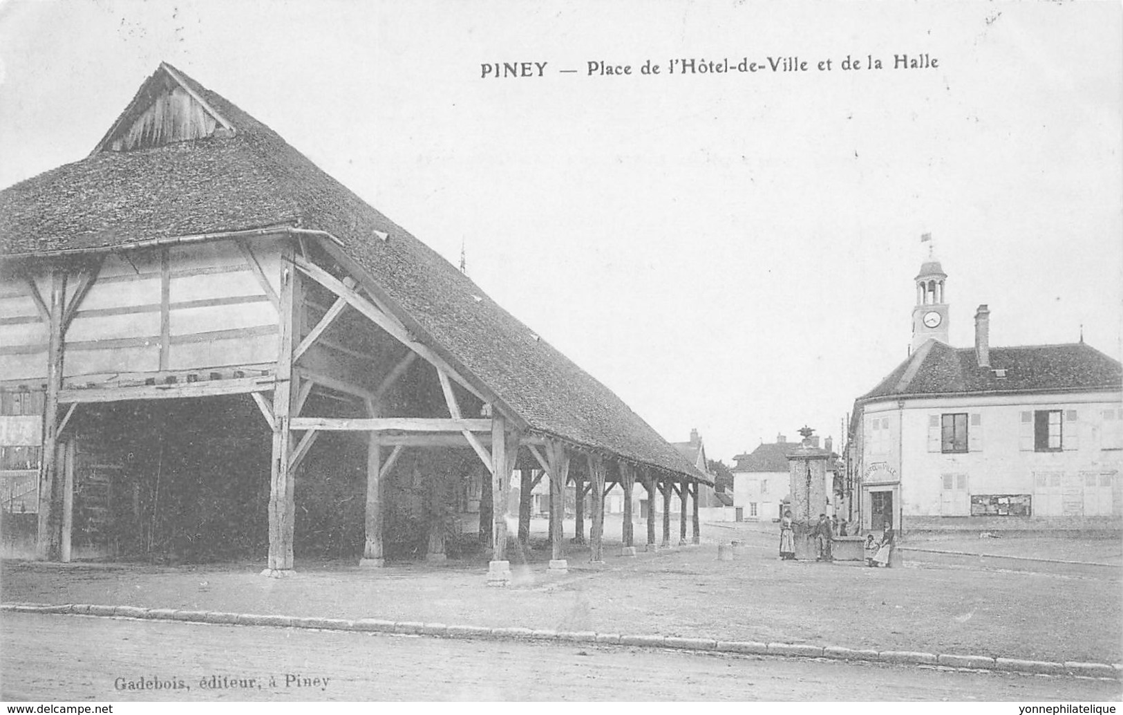 10 - AUBE - PINEY - 10109 - Hôtel De Ville Et Halle - Autres & Non Classés