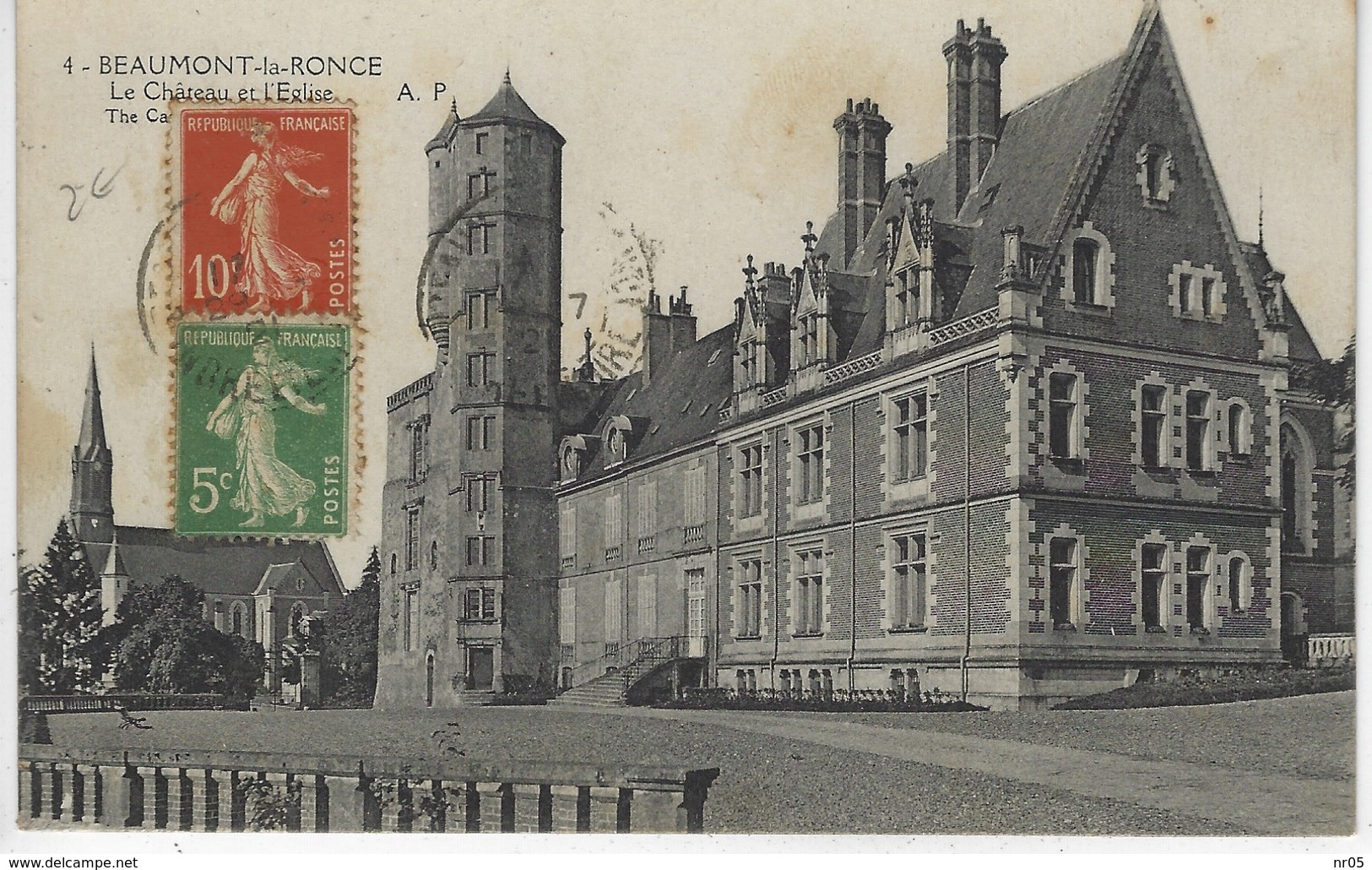37 ( Indre Et Loire ) - BEAUMONT La RONCE - Le Chateau Et L'Eglise - Beaumont-la-Ronce