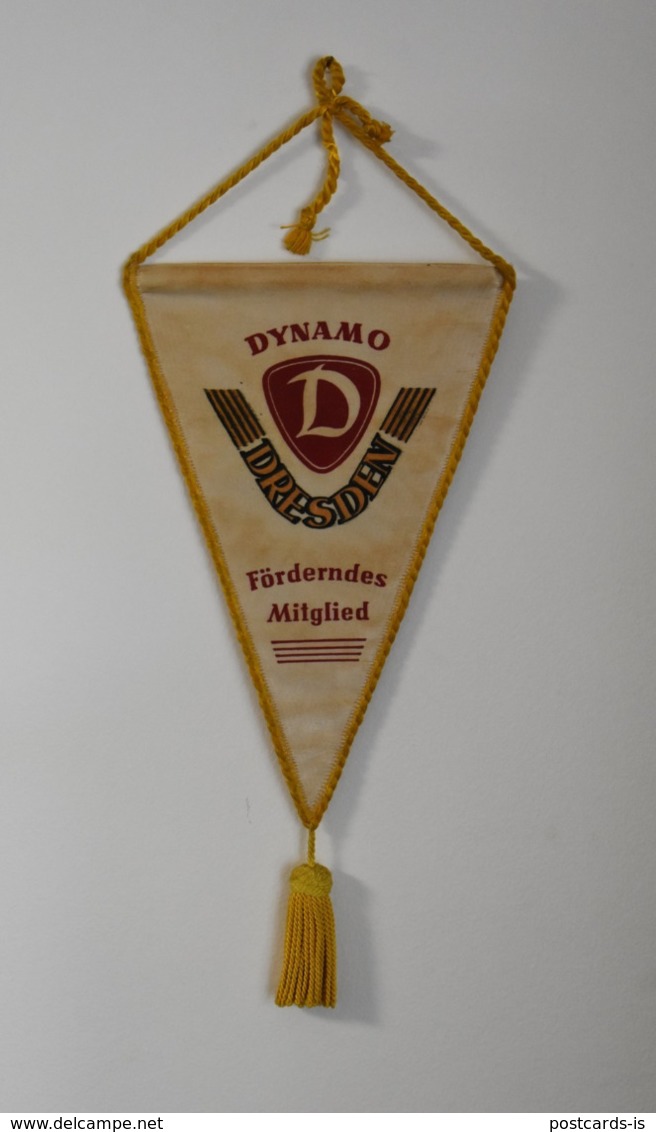 SPORT Dynamo Dresden Forderndes Mitglied Wimpel Fanion Flag Germany Deutschland - Abbigliamento, Souvenirs & Varie