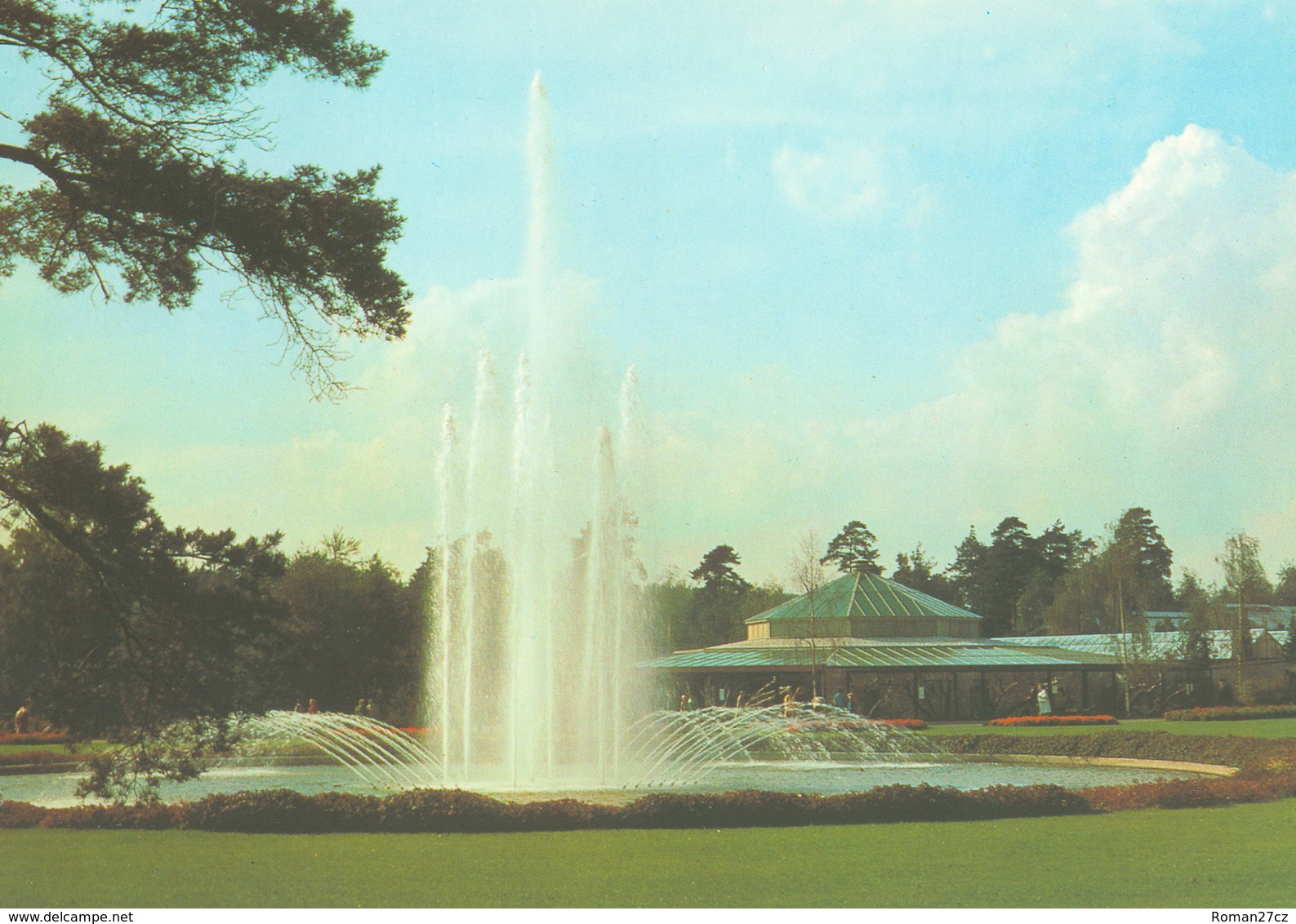 Vogelpark Walsrode (Bird Park), Germany - Fountain - Walsrode