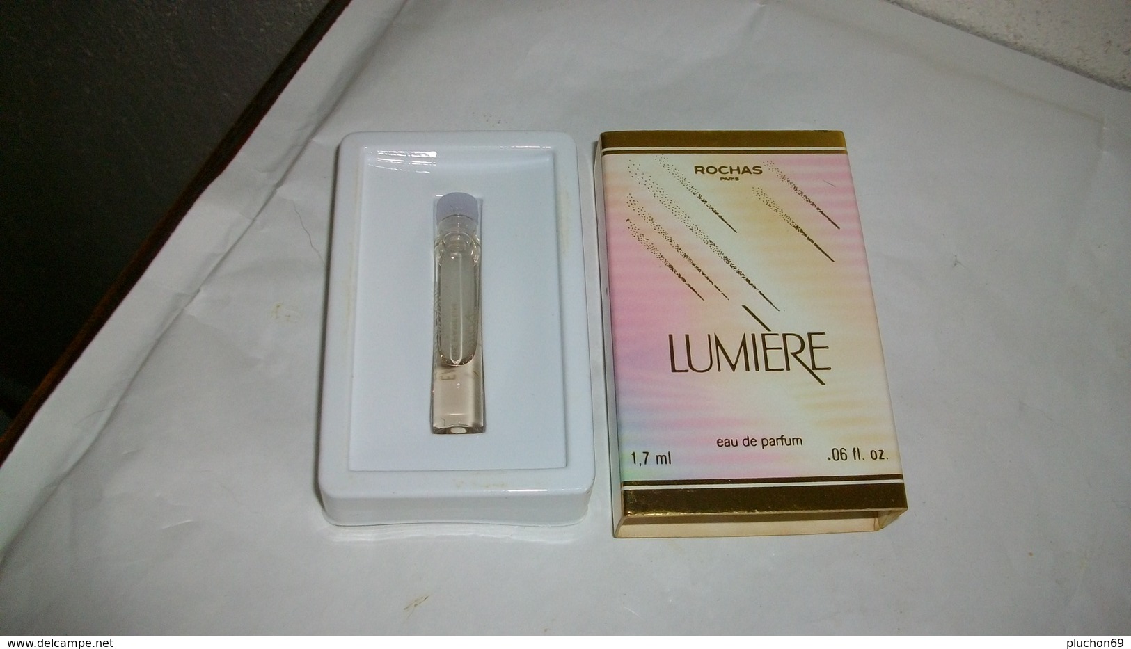 Echantillon De Parfum Tube Rochas Lumière  Eau De Parfum  1,7 Ml - Perfume Samples (testers)
