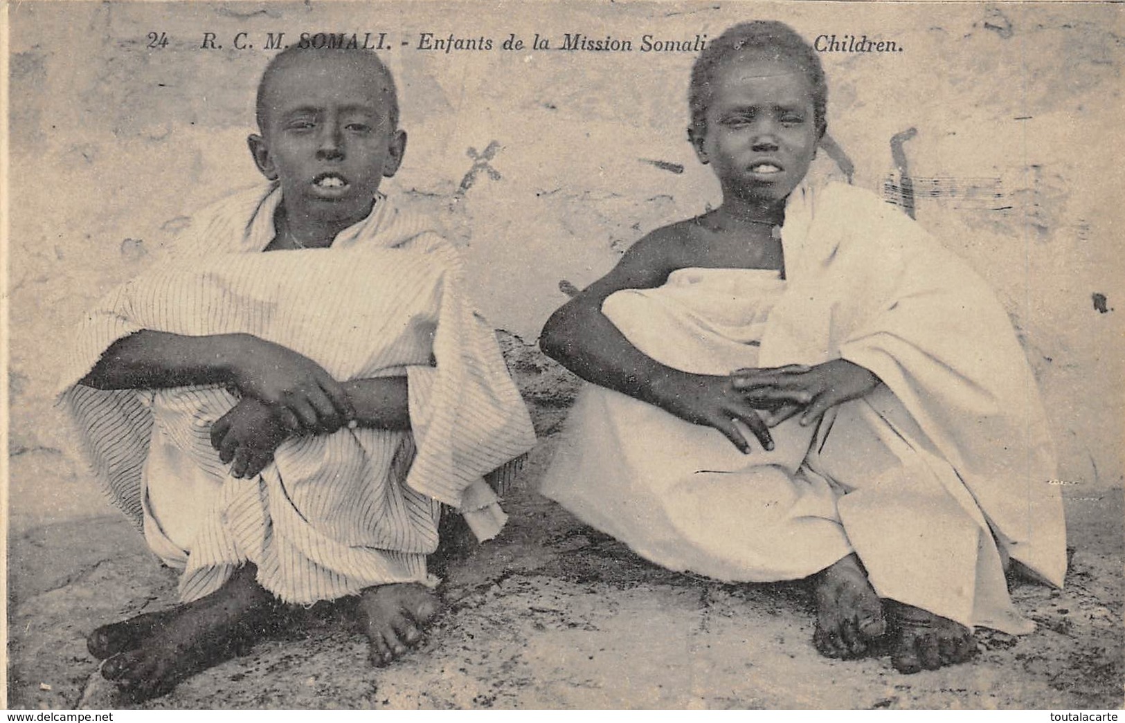 CPA SOMALIE  ENFANTS DE LA MISSION SOMALIENNE - Somalia
