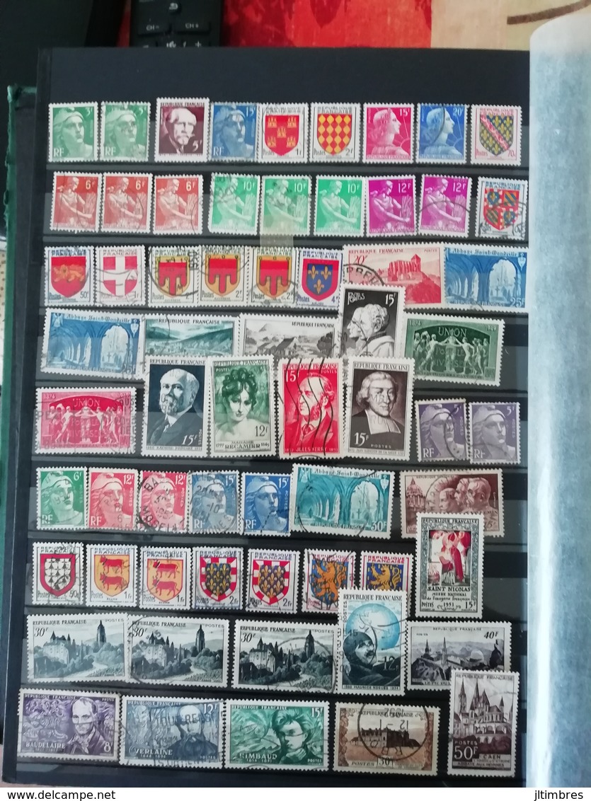 ALBUM de 2500 timbres oblitérés de FRANCE de toutes époques