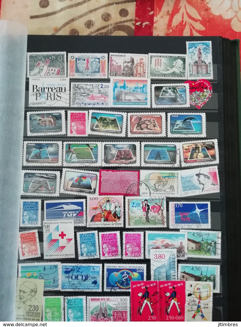 ALBUM de 2500 timbres oblitérés de FRANCE de toutes époques