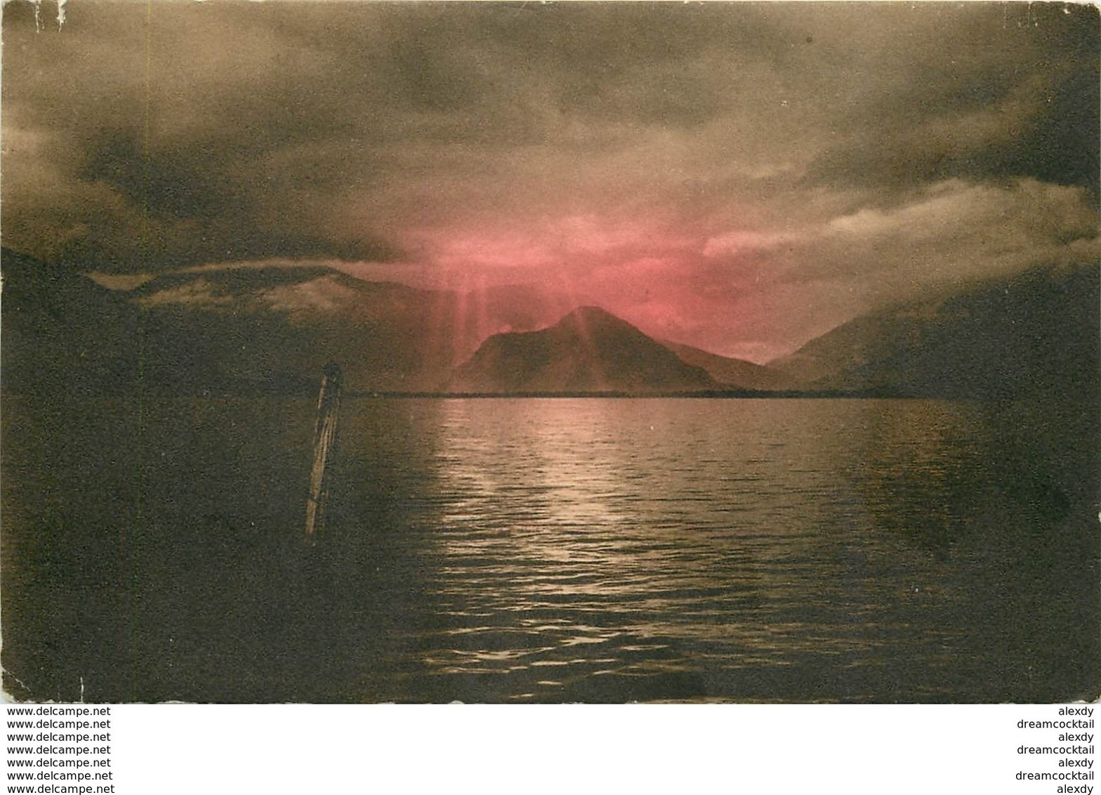 WW 4 Cpa Sur Phénomènes Terrestres Entre Mer Et Ciel. Les Ponts D'Eau, Percée Du Soleil Entre Les Nuages Et La Brume - Autres & Non Classés