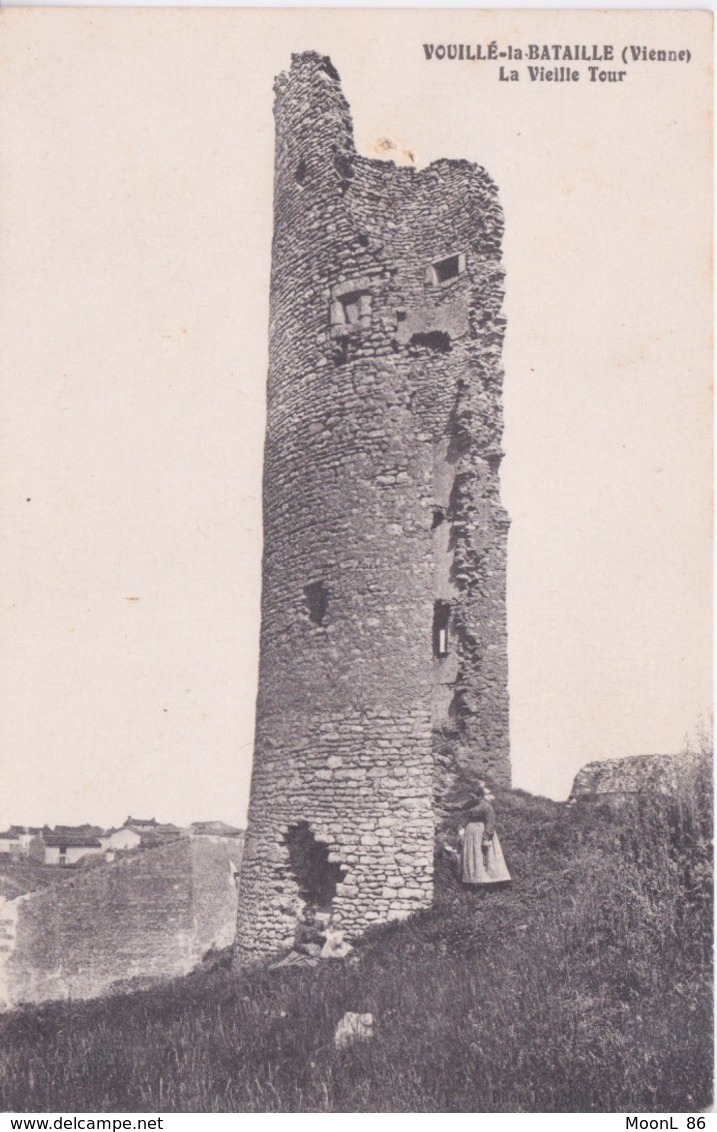 86 - VOUILLE LA BATAILLE - LA VIEILLE TOUR - Ruines De L'ancien Château Féodal  - CLOVIS  DEFIT LES WISIGOTHS EN 507 - Vouille