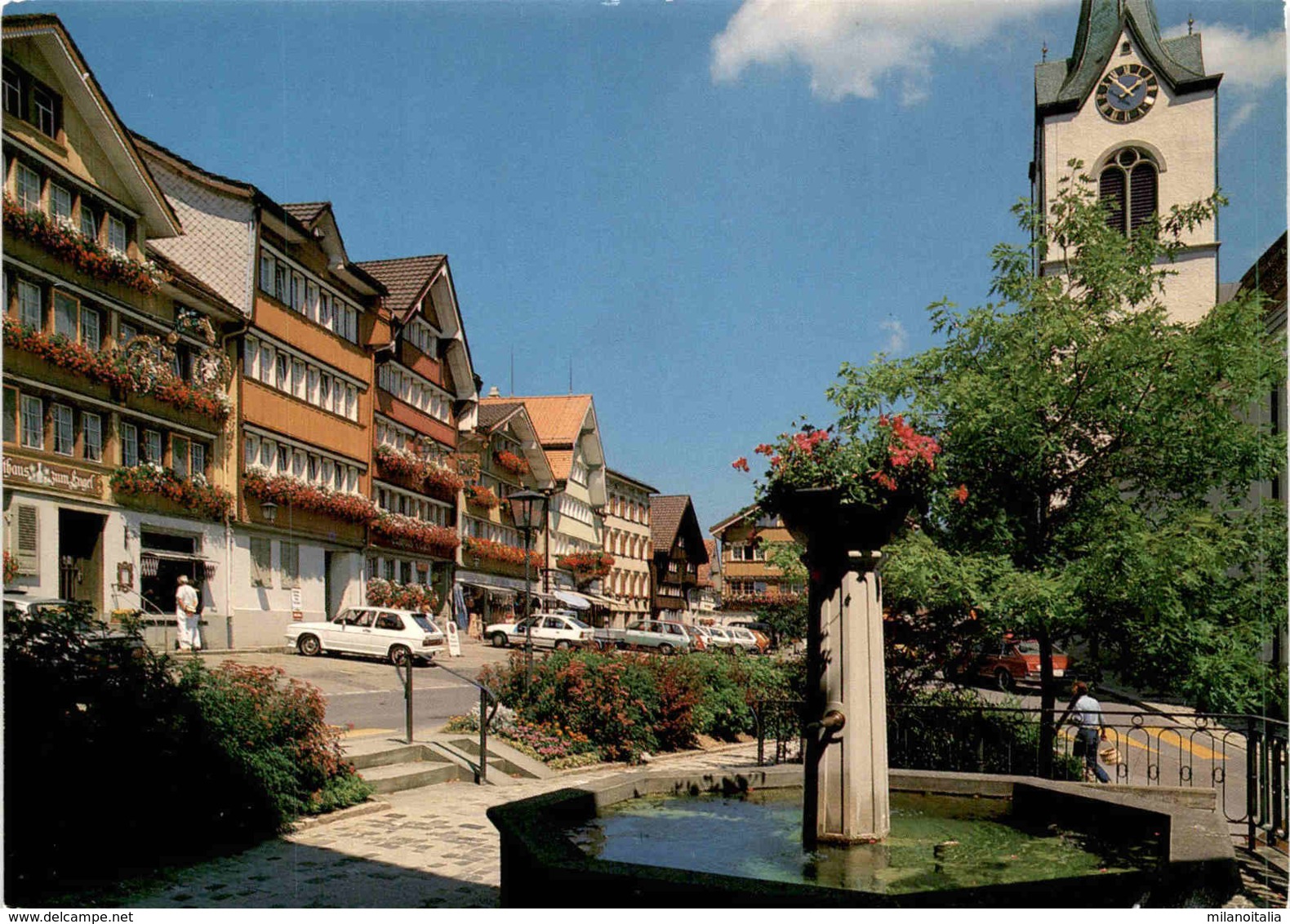 Dorfplatz Urnäsch Im Blumenschmuck * 7. 10. 2004 - Urnäsch