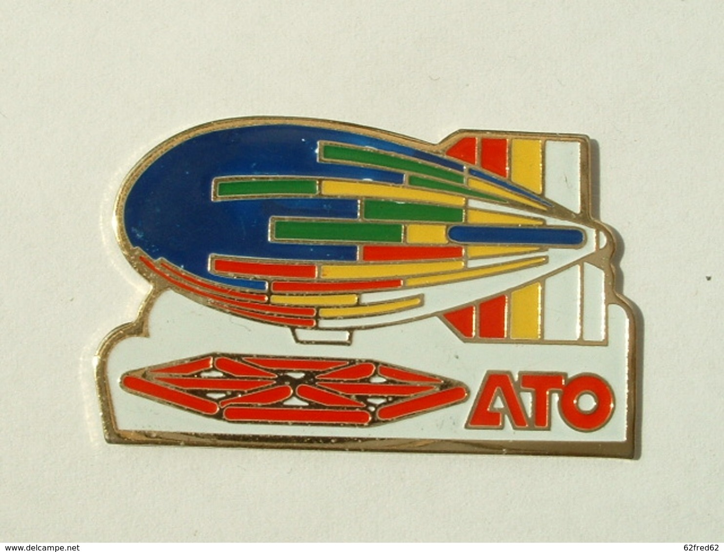 PIN'S ZEPPELIN ATO - Montgolfier