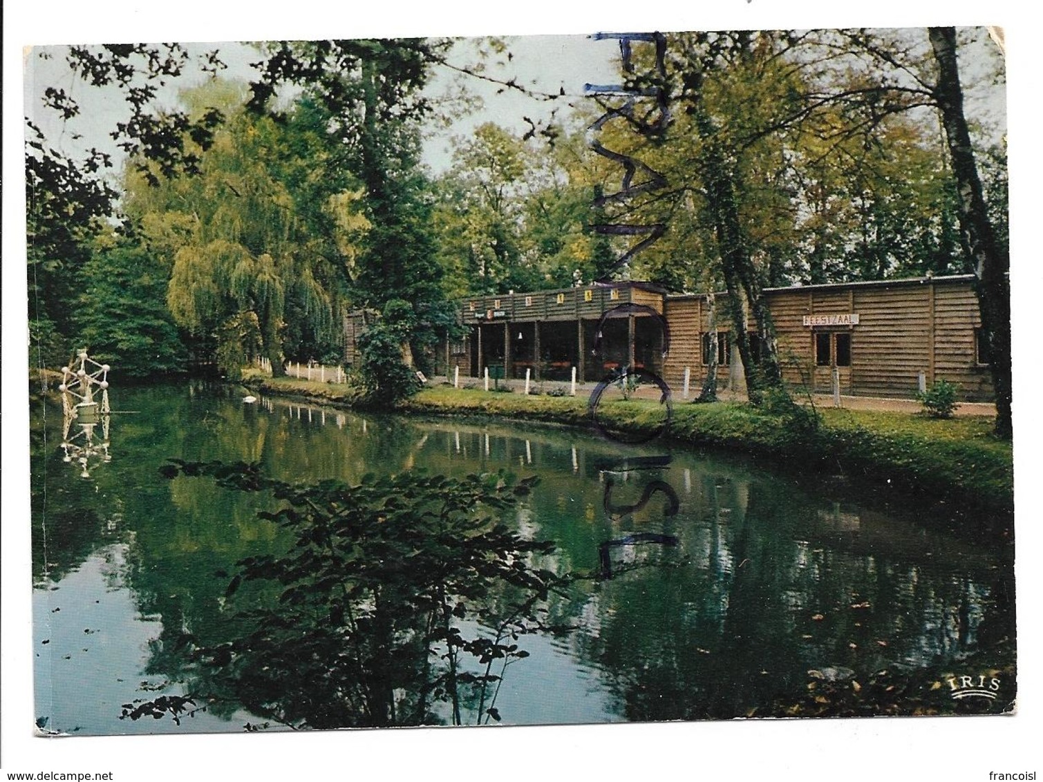 Berkenhof (Bierbeek). Kunstuurwerk J. Pardon / Horloge D'art. - Bierbeek